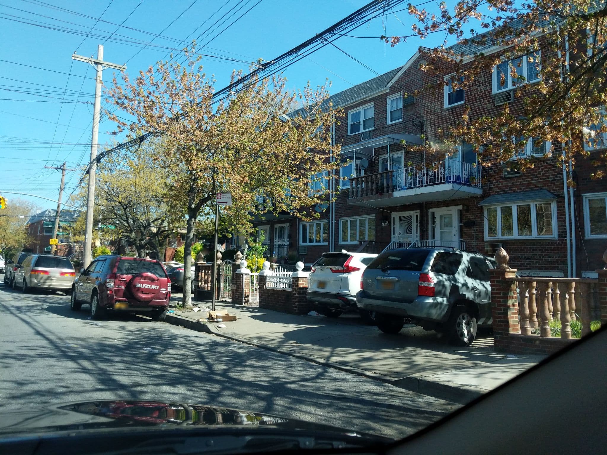 Street view near Burj Al Arab, Canarsie — © jayinc (CC BY-SA · Mapillary)