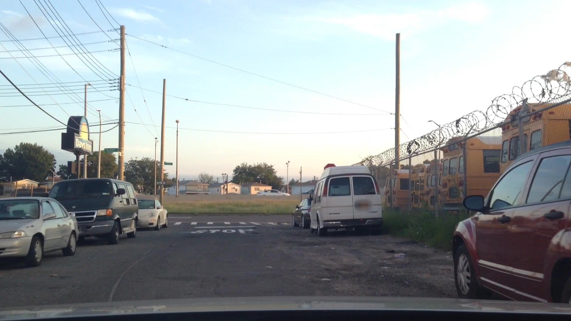 Street view near Metro Eight Hotel, Springfield Gardens — © lvl5 (CC BY-SA · Mapillary)
