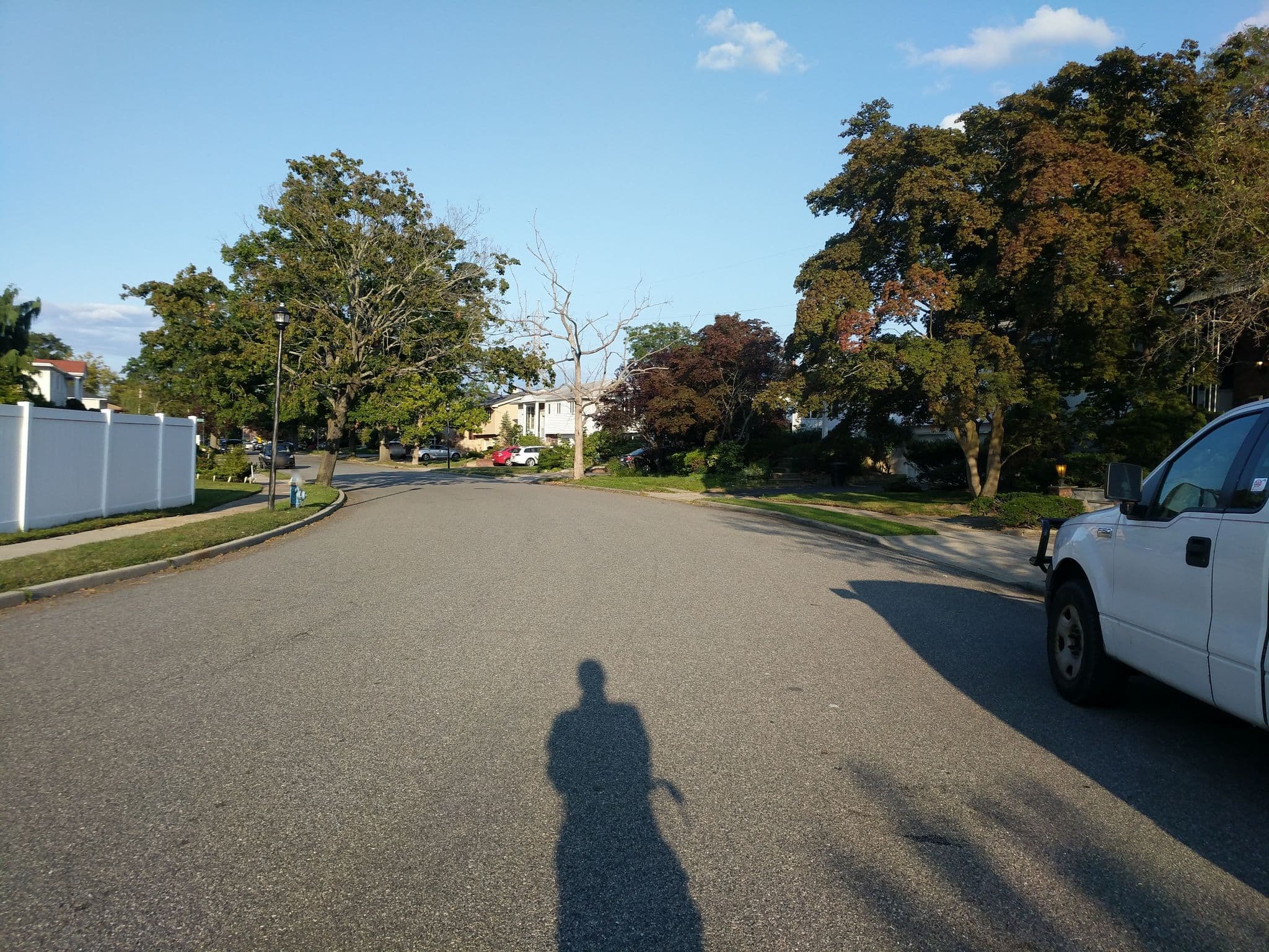 Street view near Golf Drive Summer Resort, Woodmere — © daalso (CC BY-SA · Mapillary)