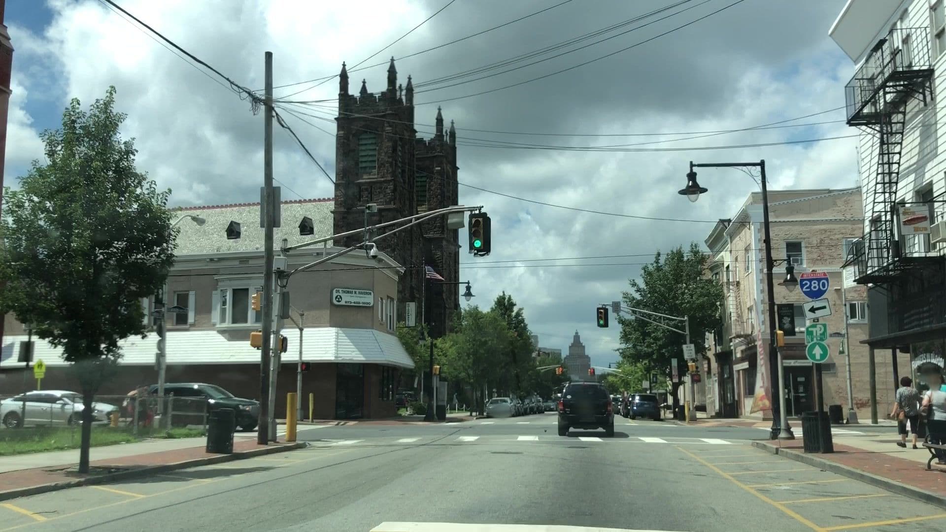 Street view near Belleville Holiday Inn, East Newark — © lvl5 (CC BY-SA · Mapillary)
