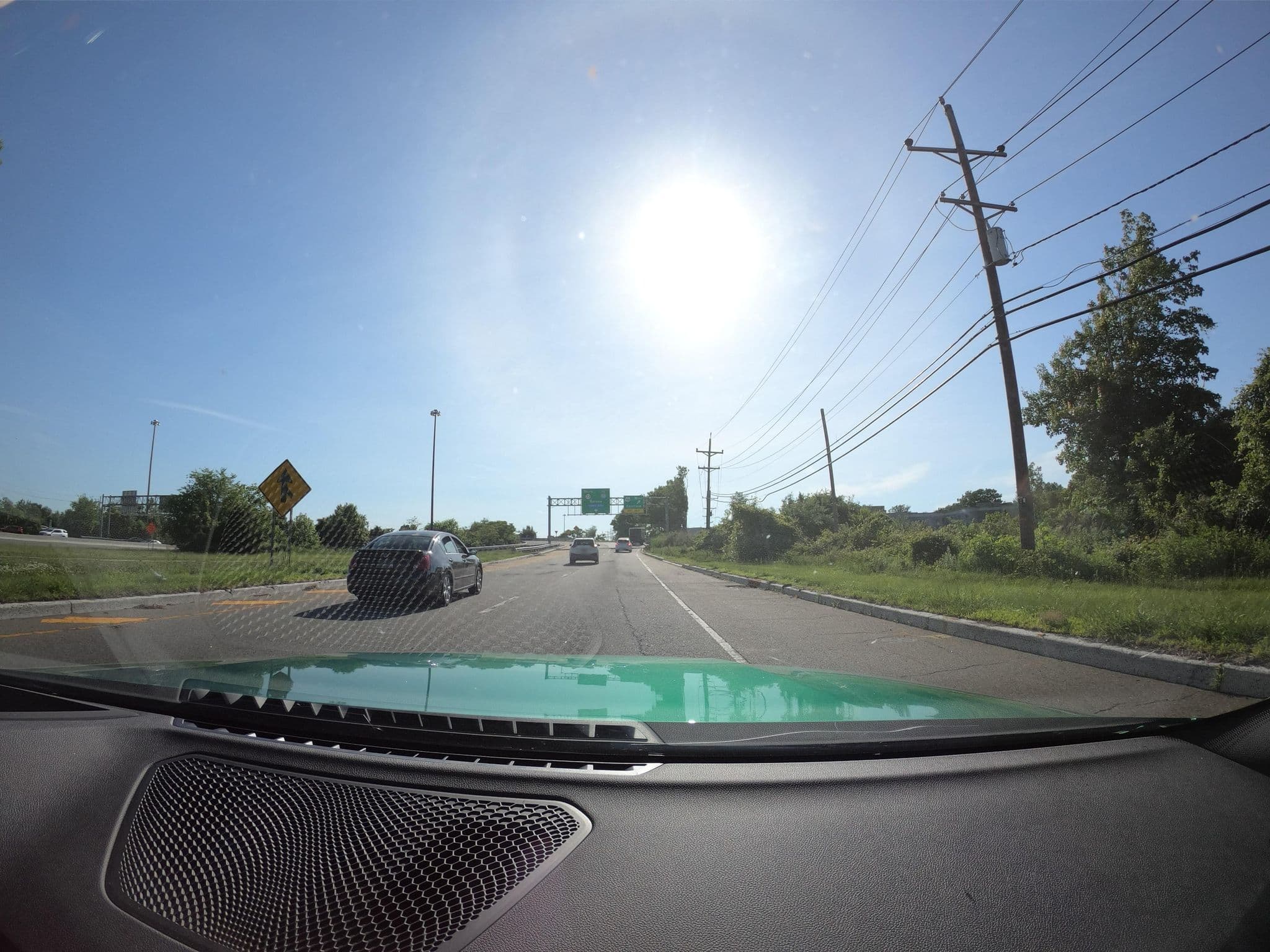 Street view near Howard Johnson Hotel, Singac — © yang83 (CC BY-SA · Mapillary)