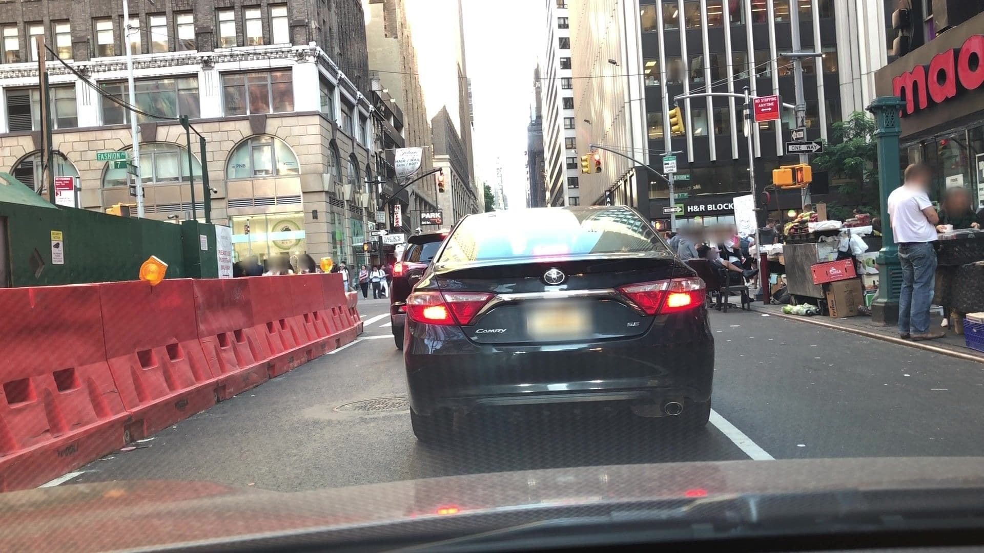 Street view near Margaritaville Resort New York, Times Square — © lvl5 (CC BY-SA · Mapillary)
