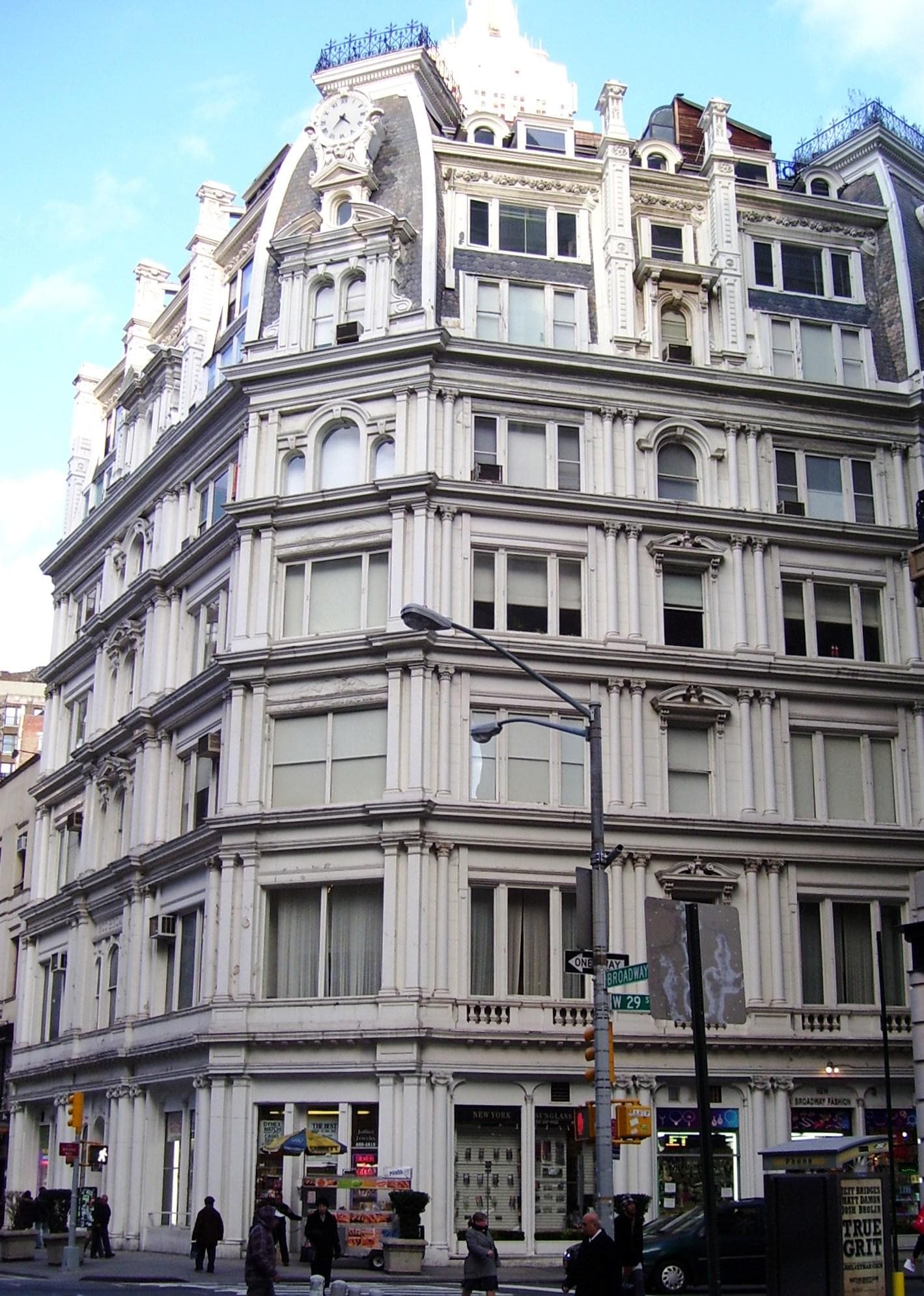 Gilsey House (via Wikimedia Commons, CC BY-SA 4.0)