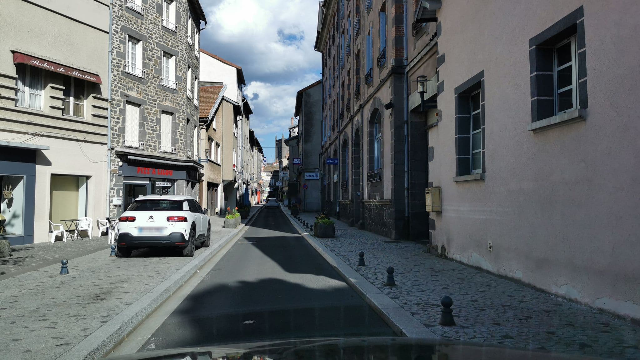 Street view near Hôtel des Voyageurs, Saint-Flour — © percherie (CC BY-SA · Mapillary)