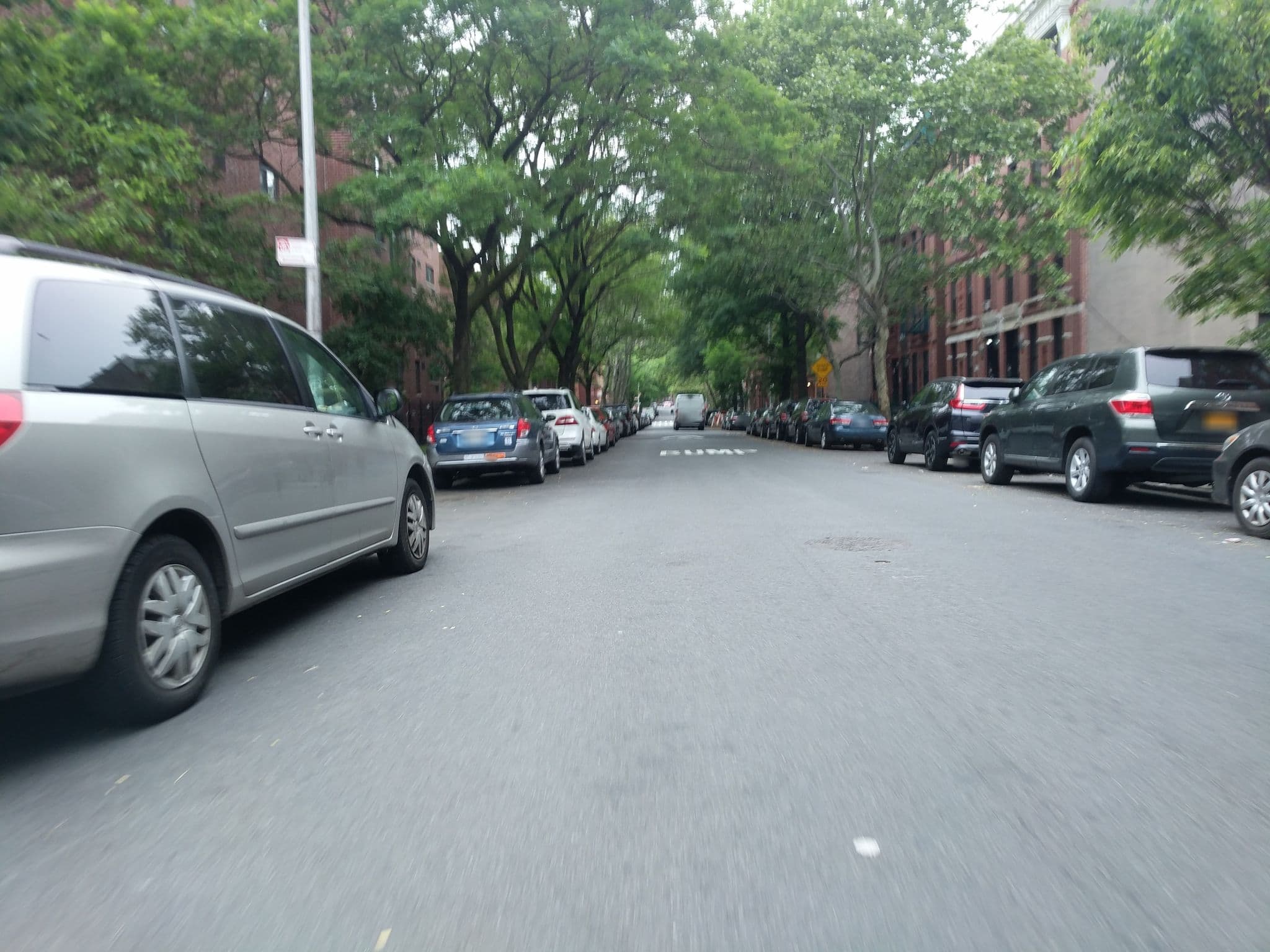 Street view near Winkler Inn, Downtown Brooklyn — © daalso (CC BY-SA · Mapillary)