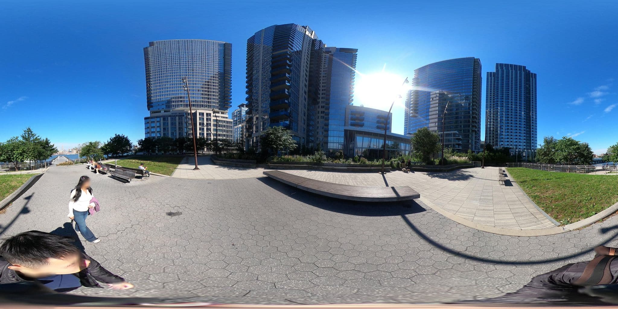 Street view near The Edge Pool, Williamsburg — © betanyc (CC BY-SA · Mapillary)