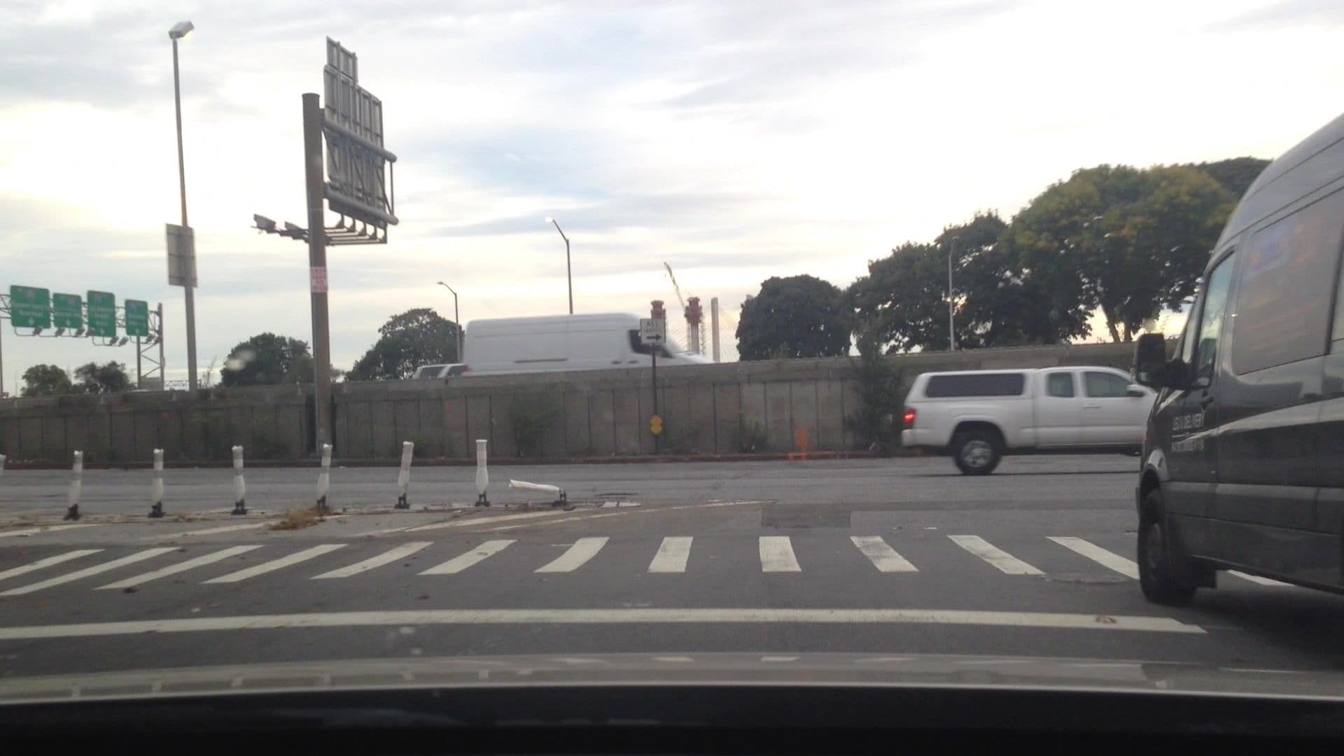 Street view near Queensboro Hotel, Sunnyside — © lvl5 (CC BY-SA · Mapillary)