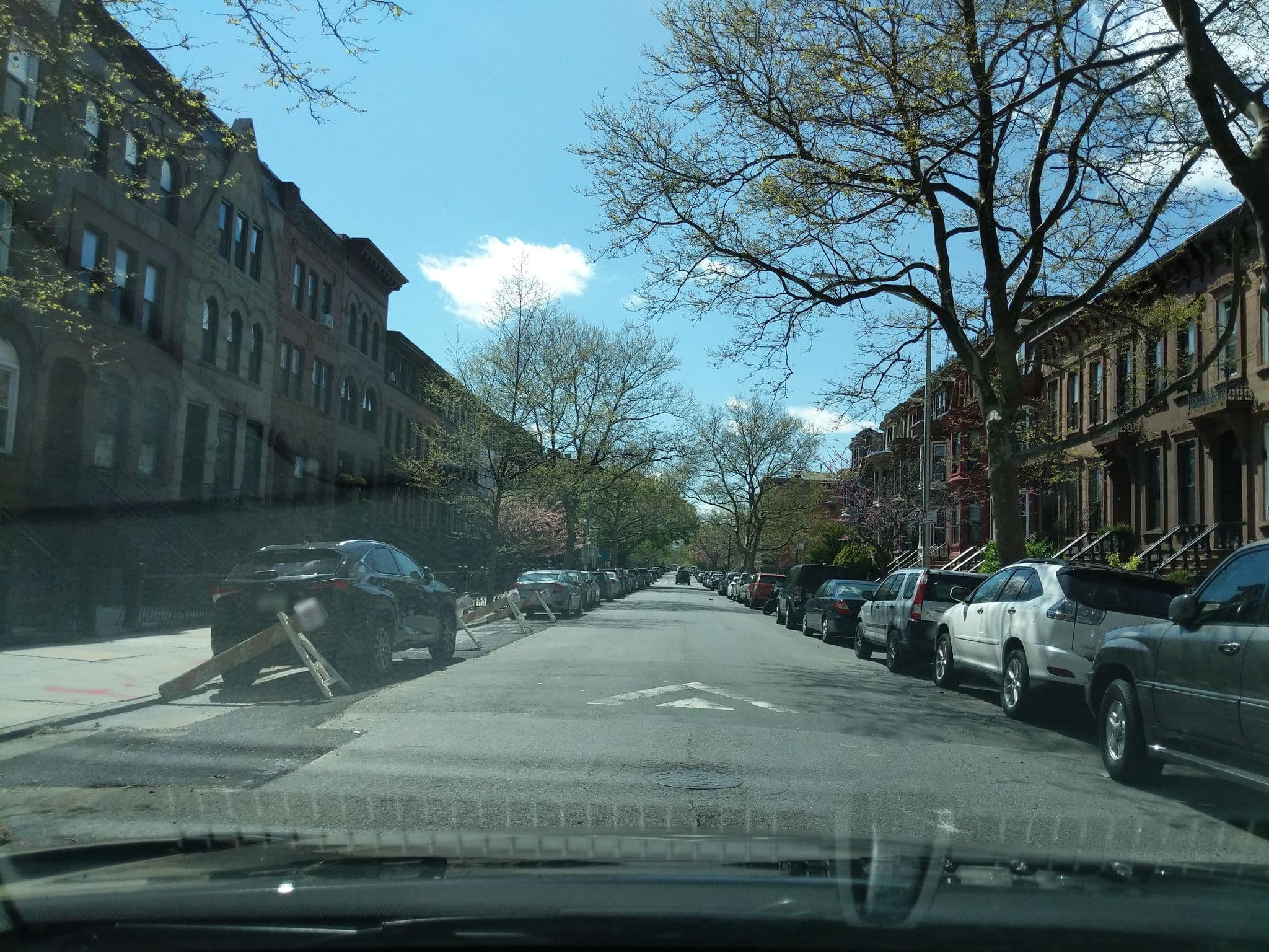Street view near Globetrotter Hostel, Bushwick — © jayinc (CC BY-SA · Mapillary)