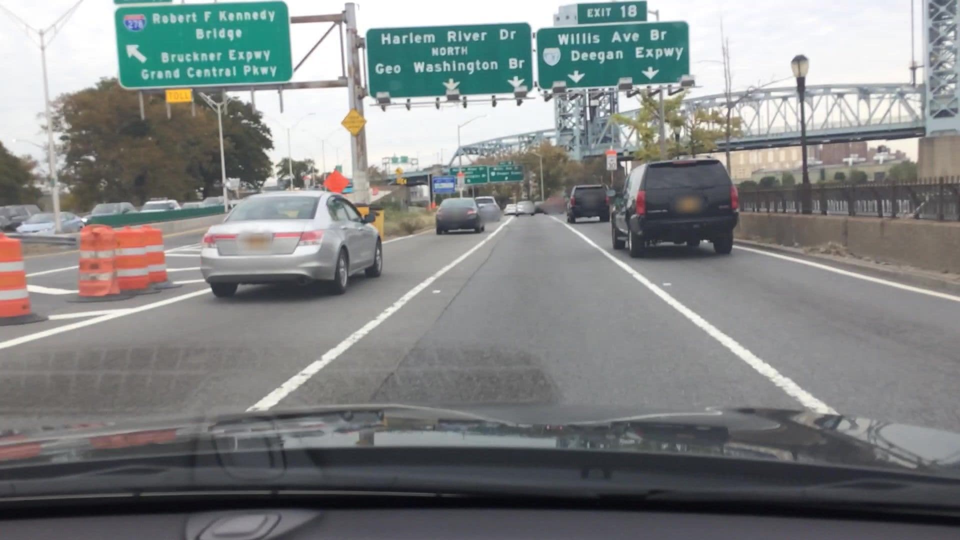 Street view near Willis Ave Bridge Construction, East Harlem — © lvl5 (CC BY-SA · Mapillary)