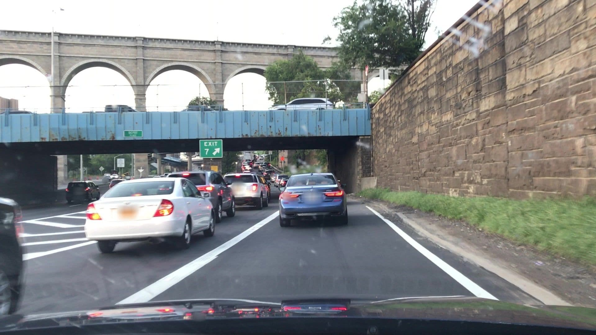 Street view near Howard Johnson Inn, Washington Heights — © lvl5 (CC BY-SA · Mapillary)