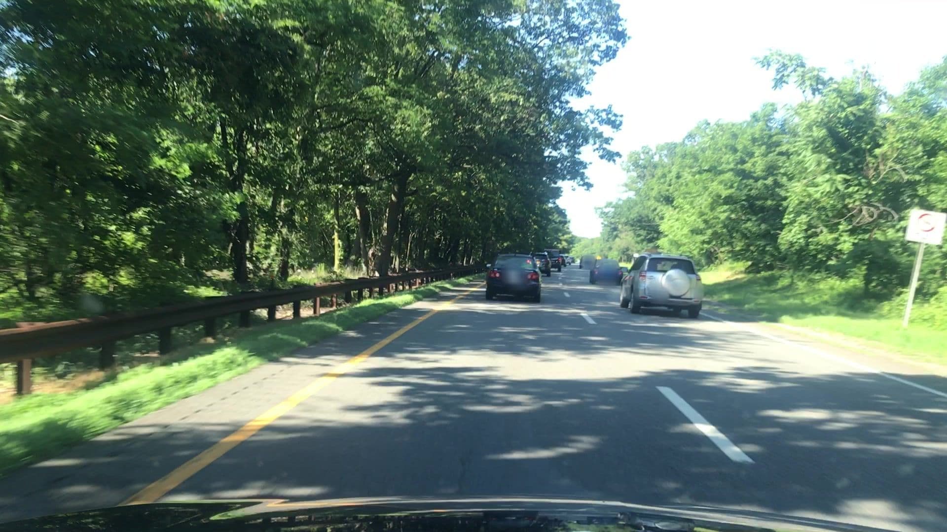Street view near Radnor Hotel, Englewood Cliffs — © lvl5 (CC BY-SA · Mapillary)