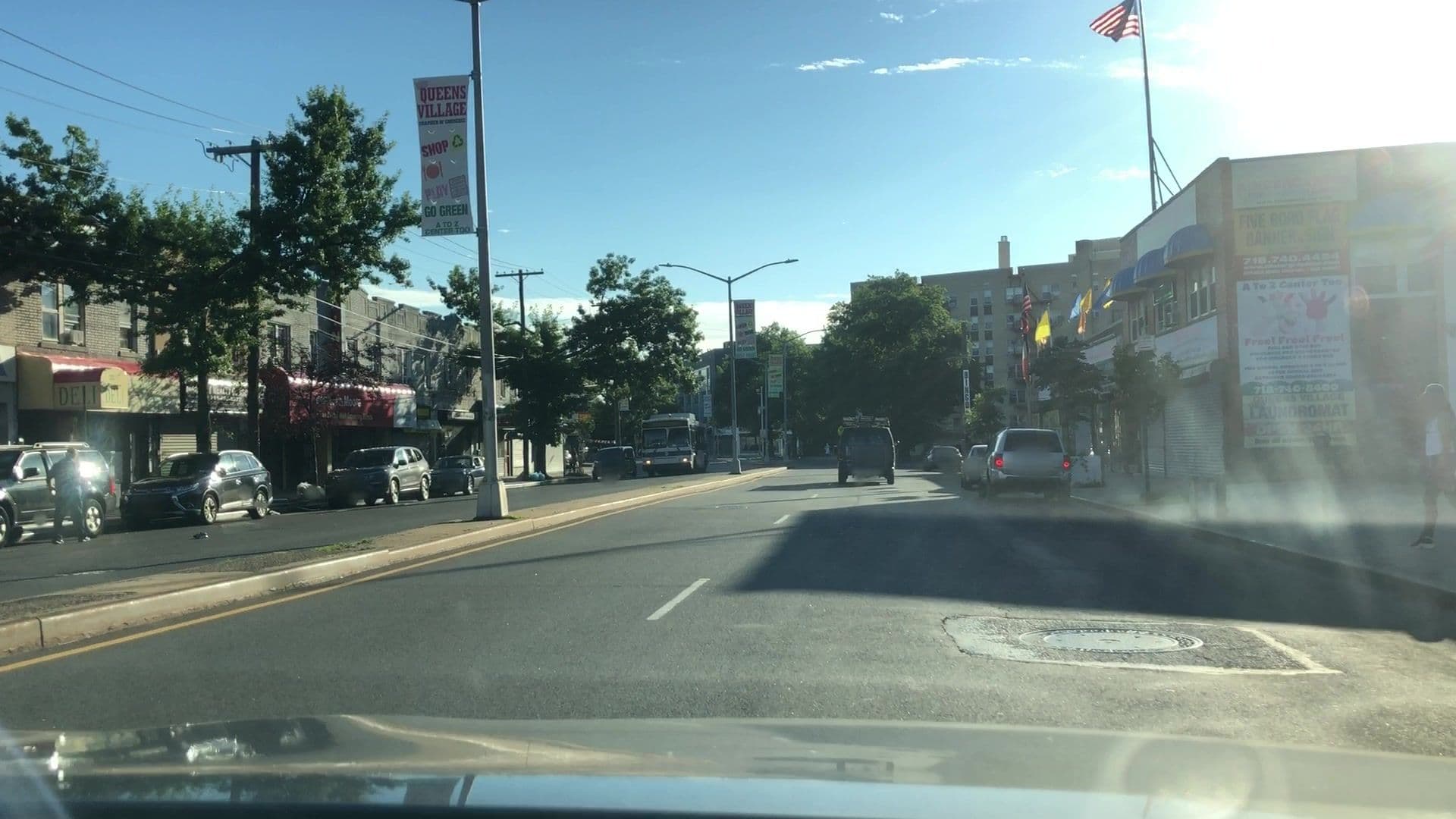 Street view near Howard Johnson Inn Queens Village, Bellerose Terrace — © lvl5 (CC BY-SA · Mapillary)