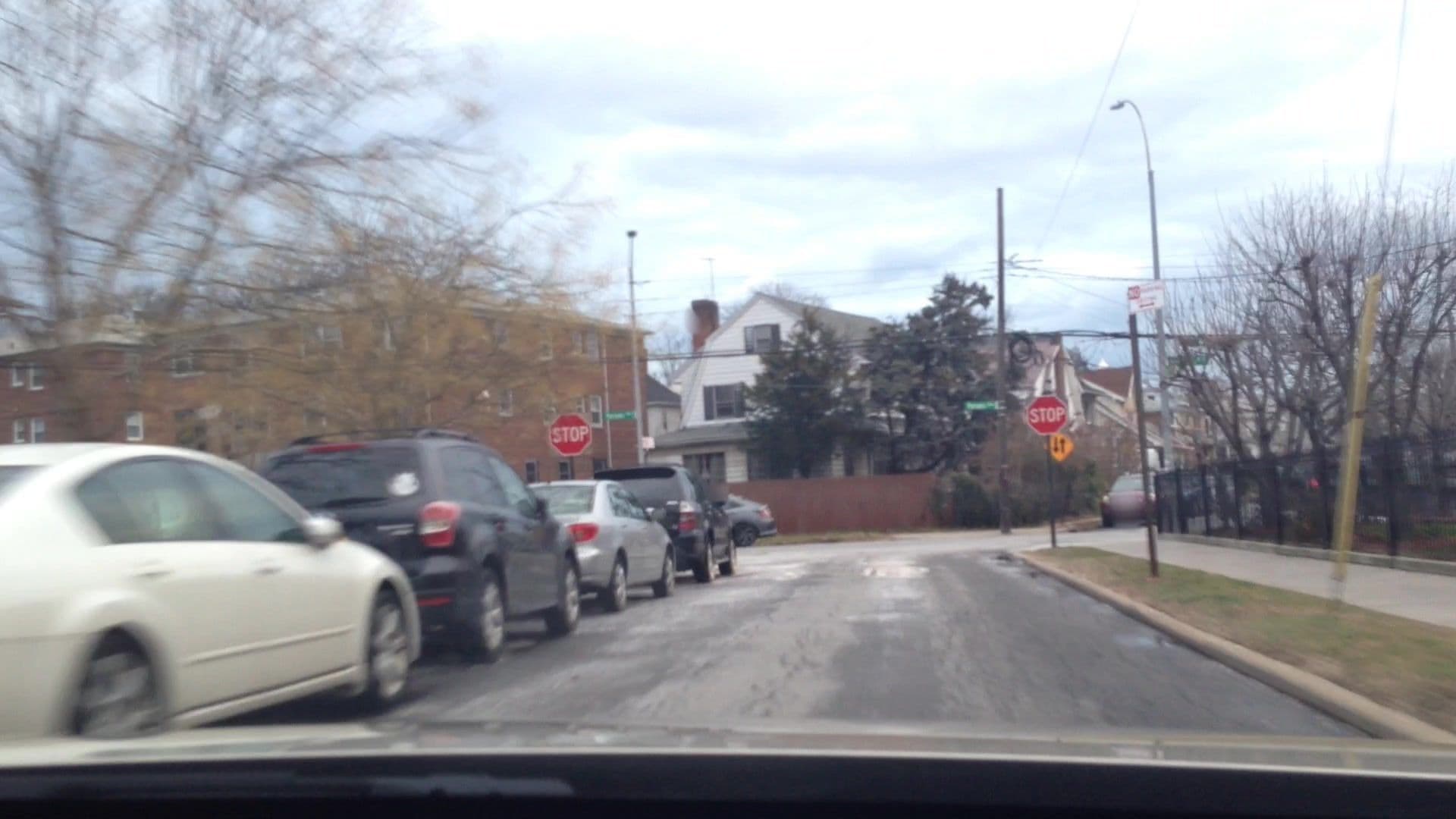 Street view near Edmister's Hostel, Kew Gardens Hills — © lvl5 (CC BY-SA · Mapillary)