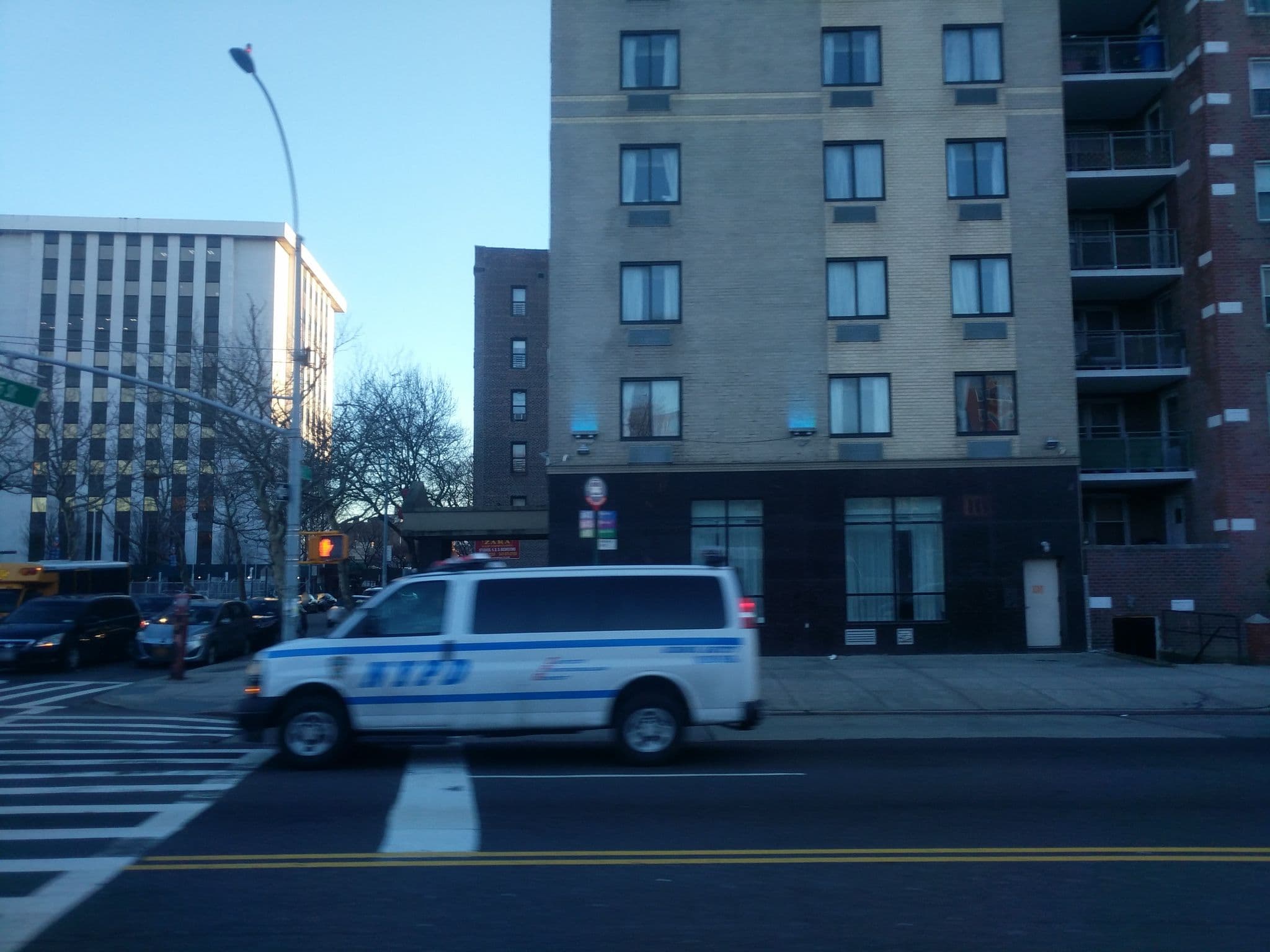 Street view near Ramada by Wyndham Jamaica/Queens, Hillside — © daalso (CC BY-SA · Mapillary)