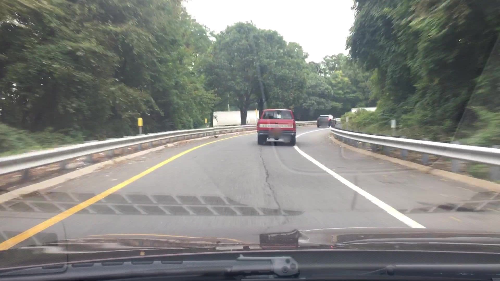 Street view near Cape Colony, Pelham Manor — © lvl5 (CC BY-SA · Mapillary)
