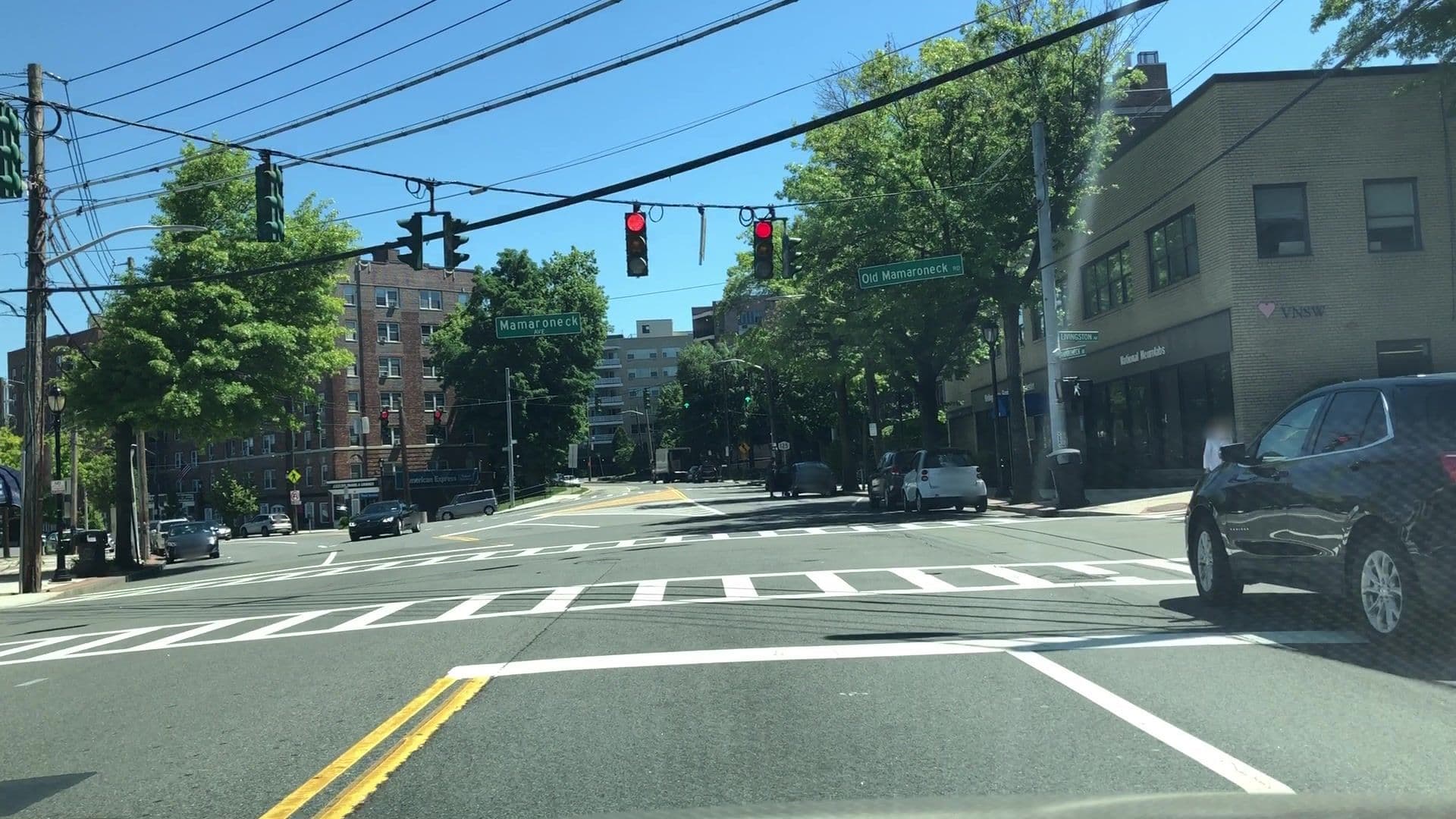 Street view near Los Lagos Hotel Resort And Spa, White Plains — © lvl5 (CC BY-SA · Mapillary)