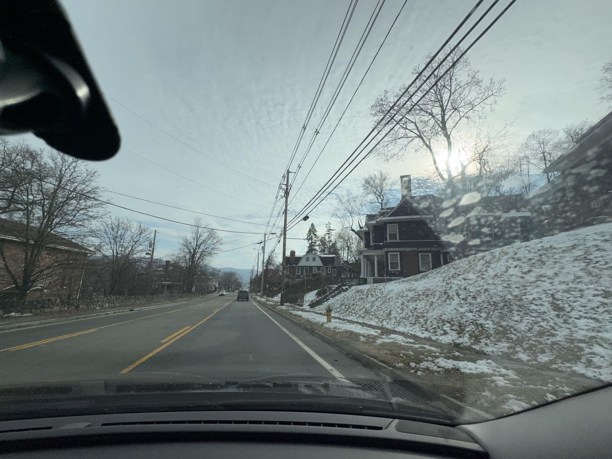 Street view near Bed, Newburgh — © alrekur (CC BY-SA · Mapillary)
