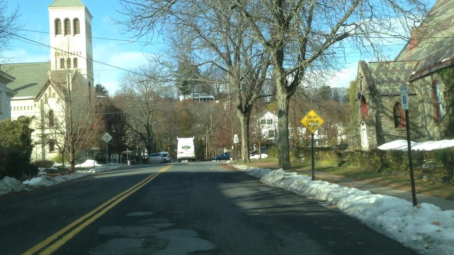 Street view near Churchaüs, Kingston — © lvl5 (CC BY-SA · Mapillary)