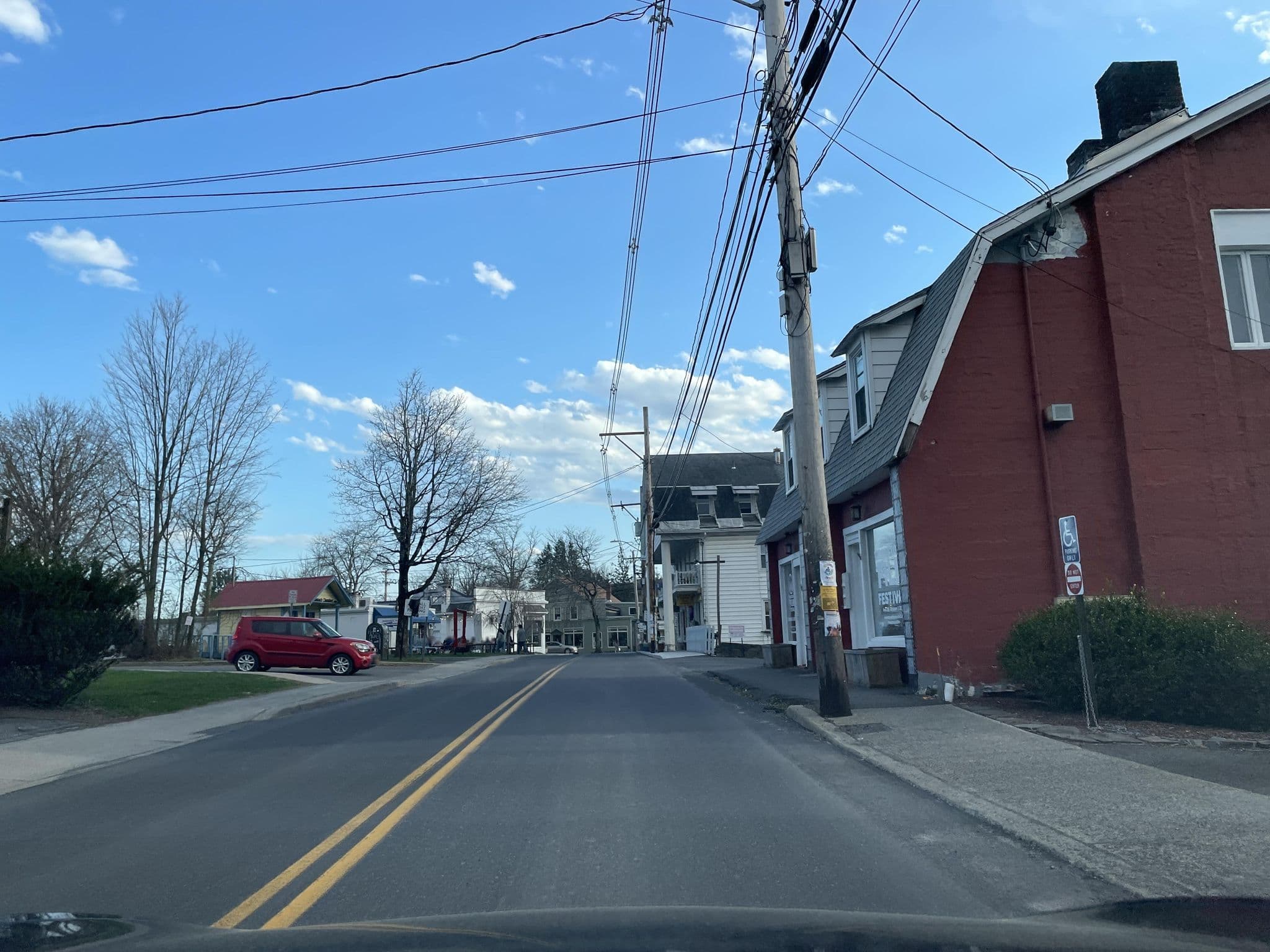 Street view near Rock City Penthouse, Zena — © lklepner (CC BY-SA · Mapillary)