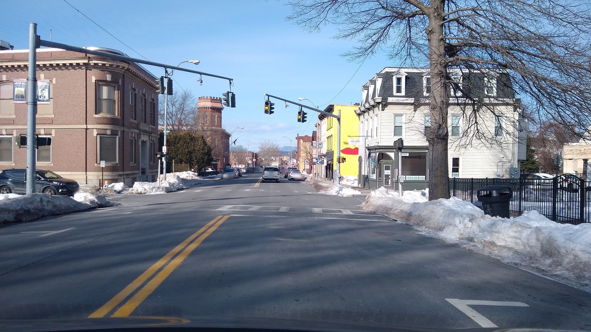 Street view near Pool at Courtyard by Marriot, Kingston — © tomhynes (CC BY-SA · Mapillary)