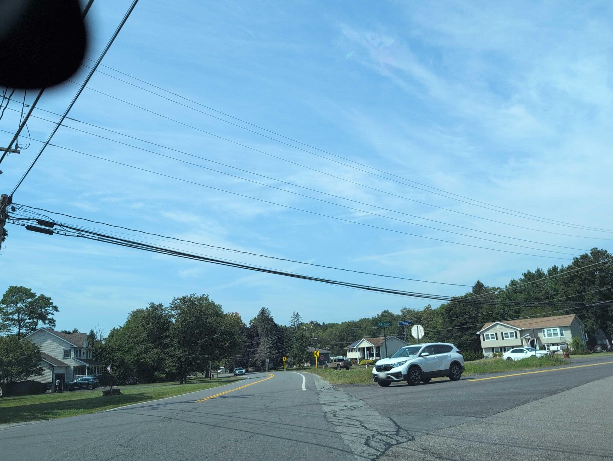 Street view near Gege's, Walden — © alrekur (CC BY-SA · Mapillary)