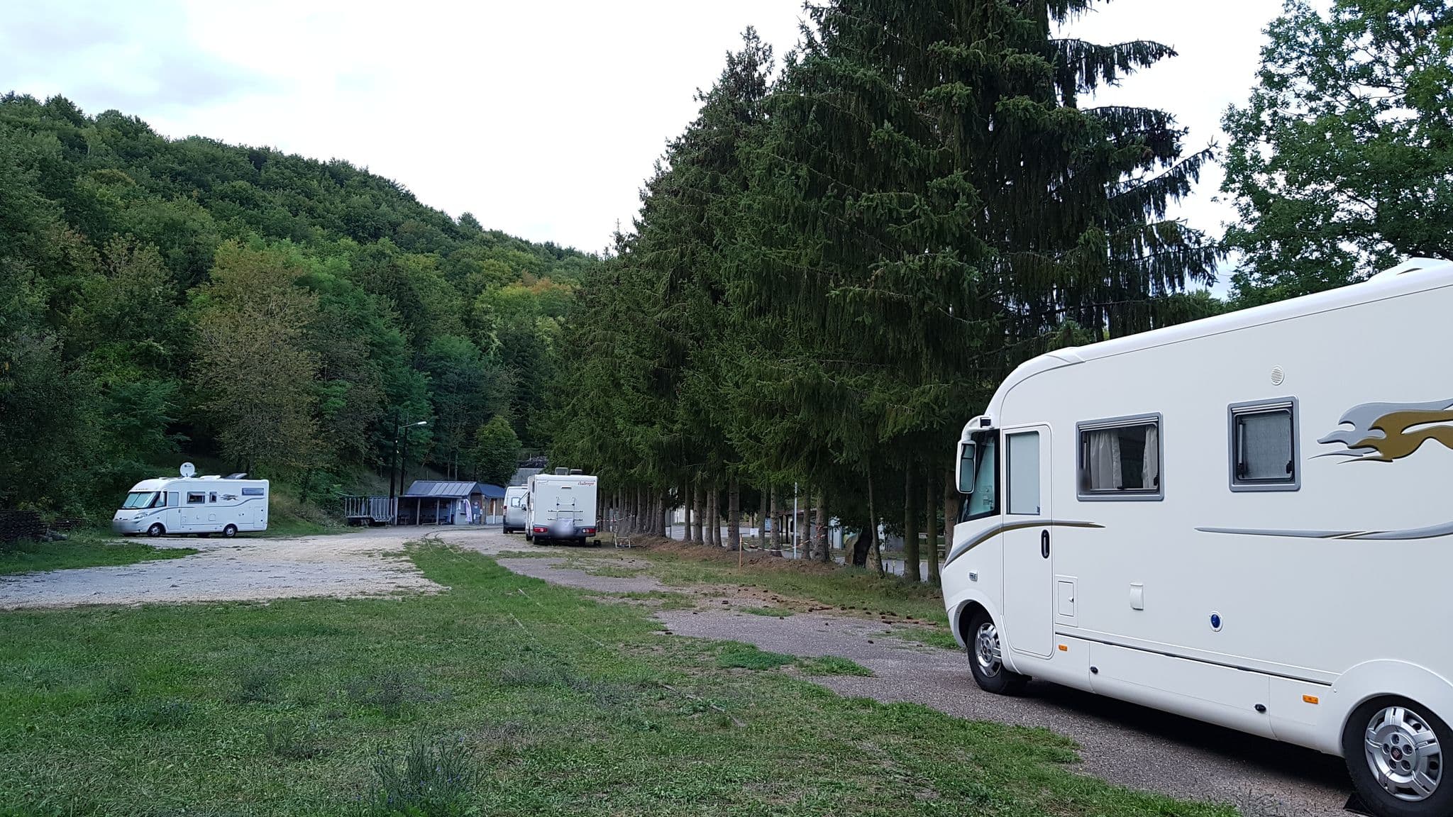 Street view near Parking Gros ouvrage A19 Hackenberg, Kédange-sur-Canner — © freek (CC BY-SA · Mapillary)