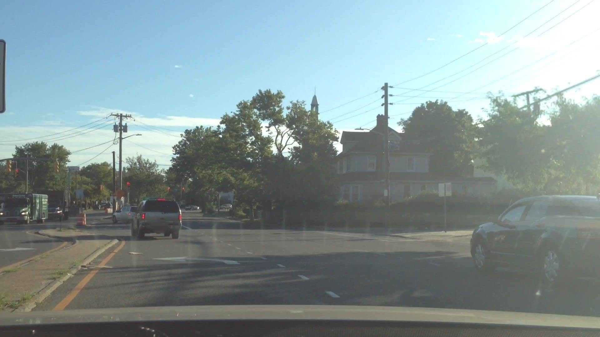 Street view near The Bobsleigh Hotel, Hempstead — © lvl5 (CC BY-SA · Mapillary)