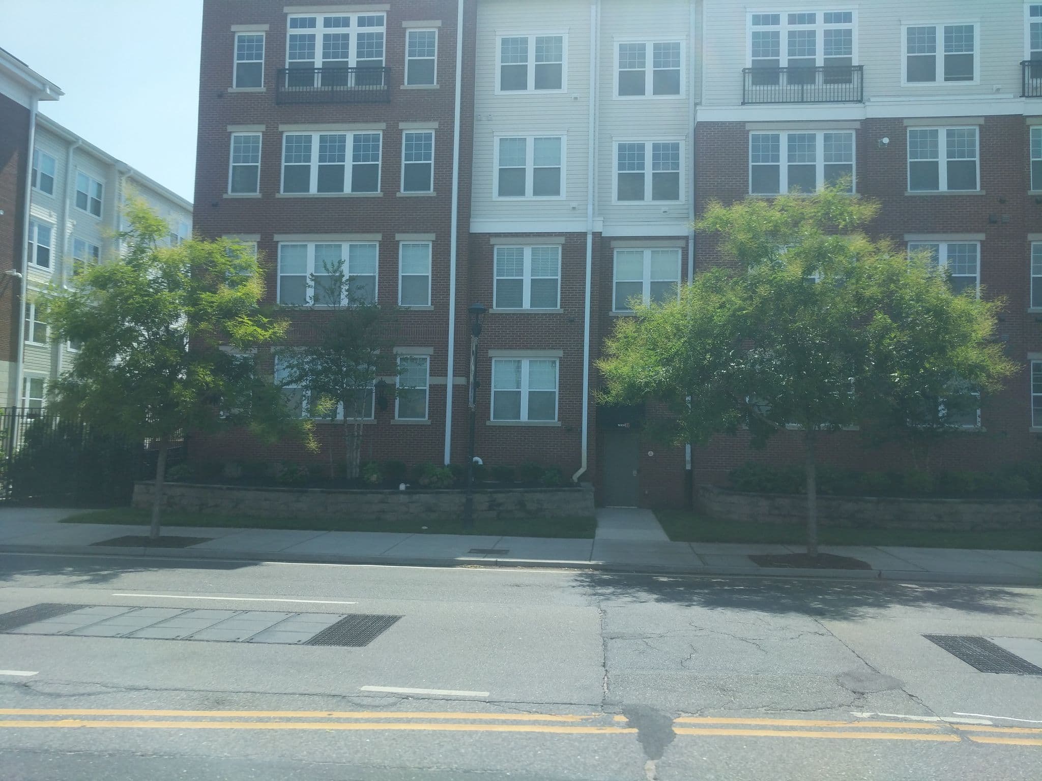 Street view near Courtesy Hotel, West Hempstead — © daalso (CC BY-SA · Mapillary)