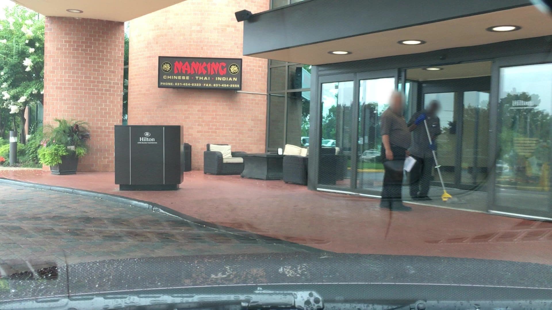 Street view near Hilton, Old Bethpage — © lvl5 (CC BY-SA · Mapillary)