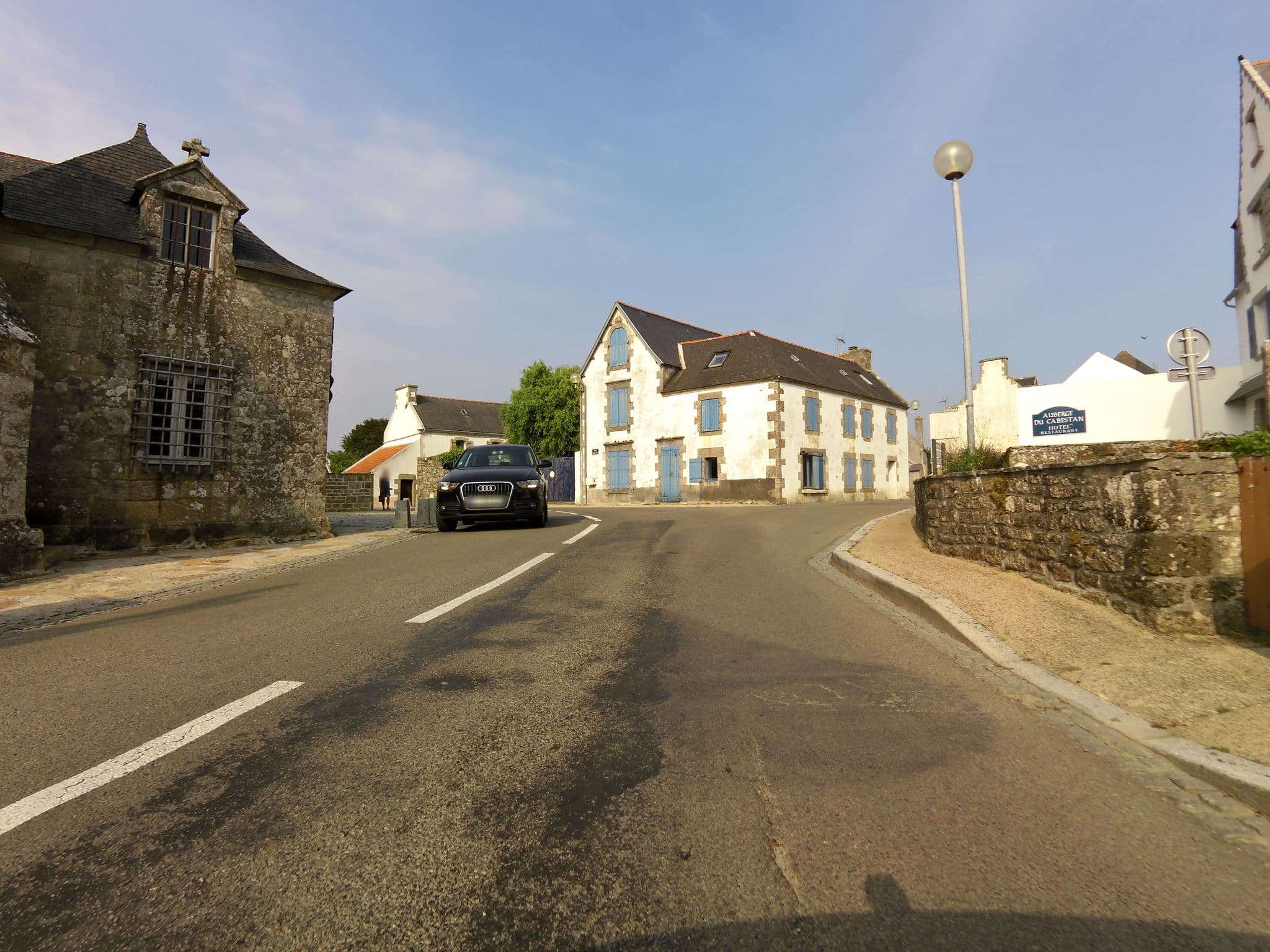 Street view near Auberge du Cabestan Hotel Audierne ***, Esquibien — © hamlet (CC BY-SA · Mapillary)