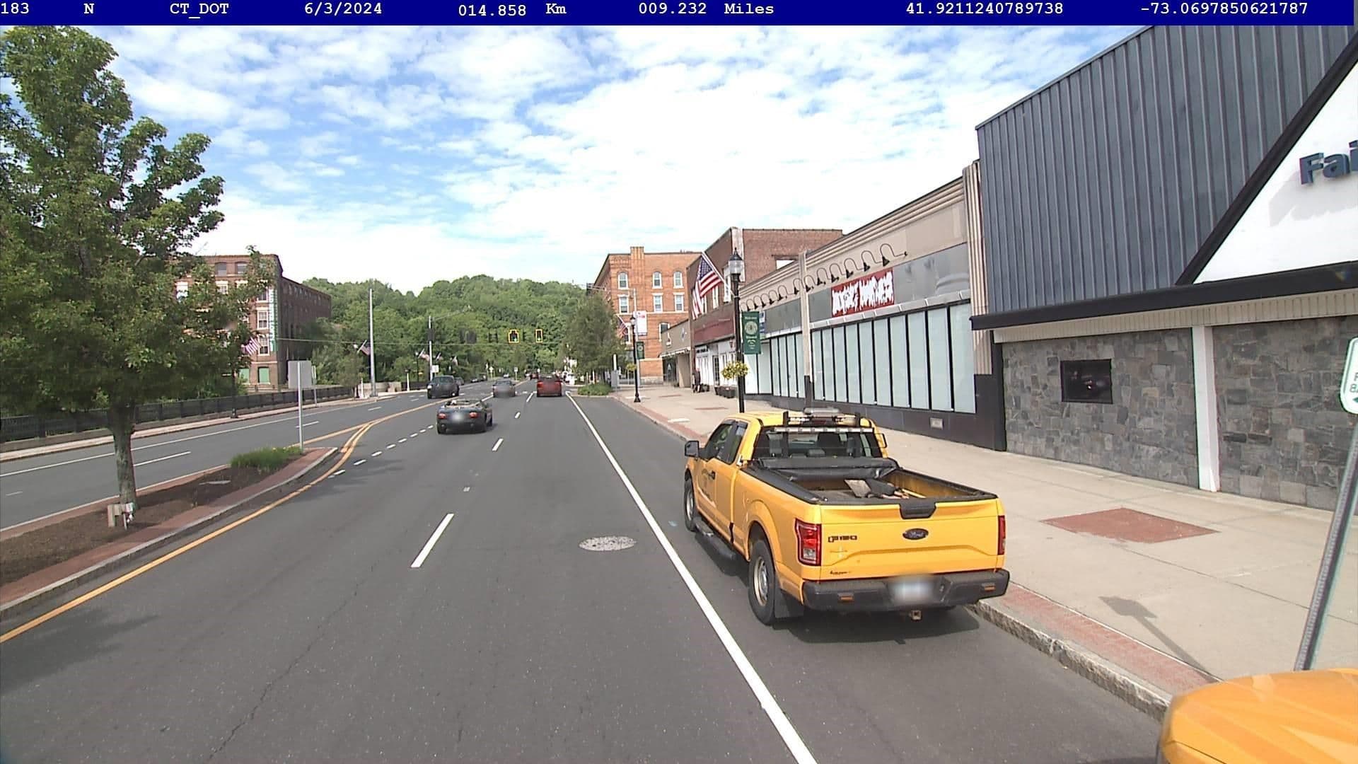 Street view near Shangri-La!, Winsted — © ctphotologrow_1 (CC BY-SA · Mapillary)