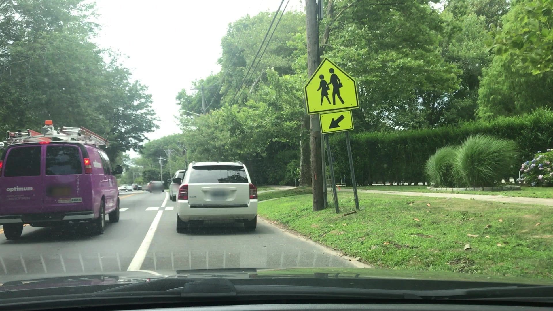 Street view near Enclave Inn Bridgehampton Southampton (New York), Bridgehampton — © lvl5 (CC BY-SA · Mapillary)