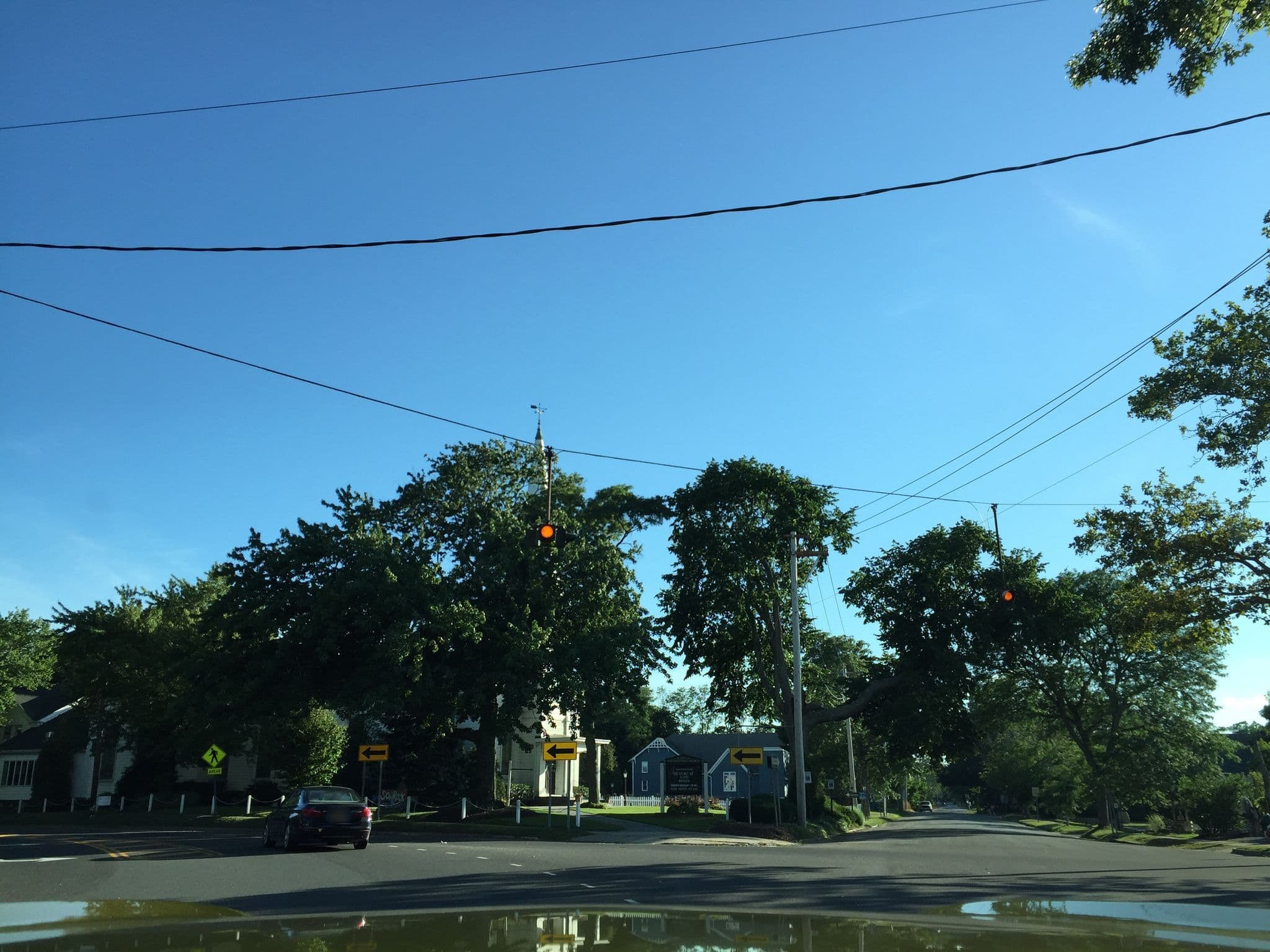Street view near Patti B's, Mattituck — © richlv (CC BY-SA · Mapillary)