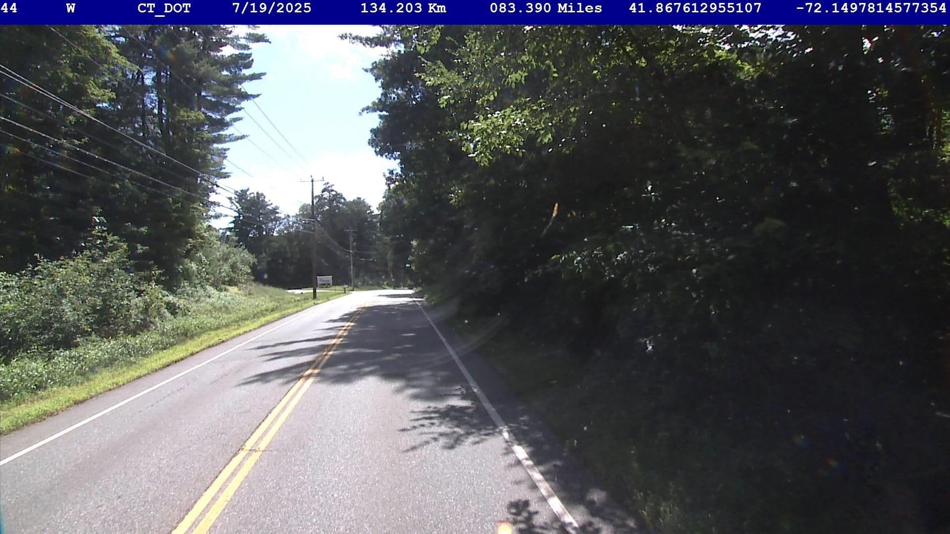 Street view near Henrietta House Bed and Breakfast, Storrs — © ctphotologrow_1 (CC BY-SA · Mapillary)