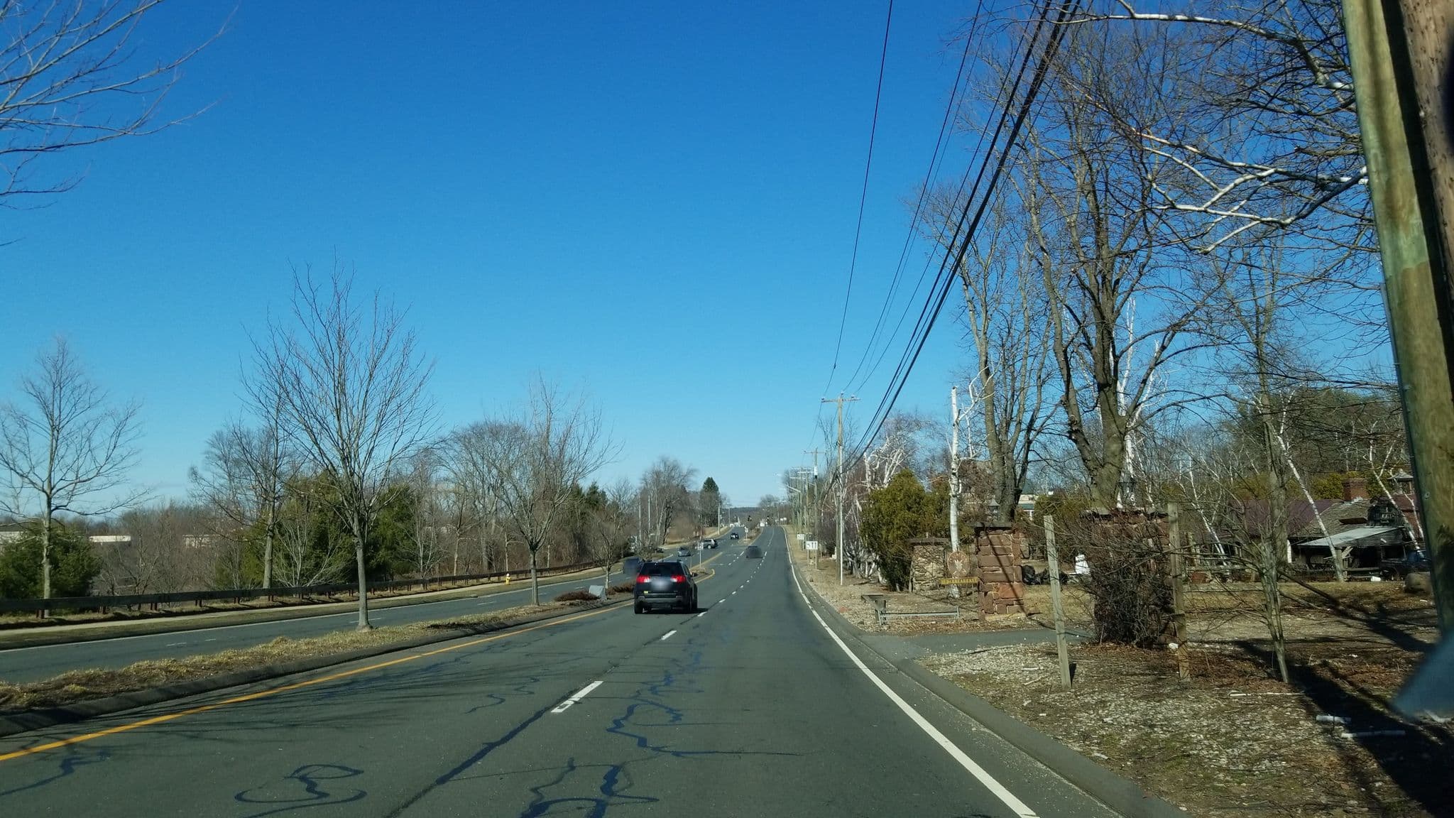 Street view near Cumon Inn, South Windsor — © ctroadway2 (CC BY-SA · Mapillary)
