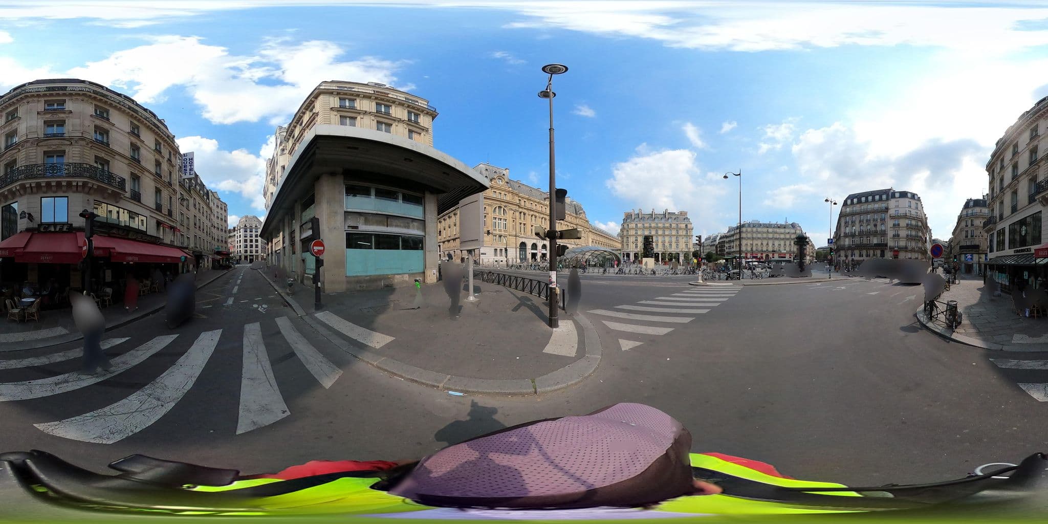 Street view near L'Ouest Hôtel, Paris 08 Élysée