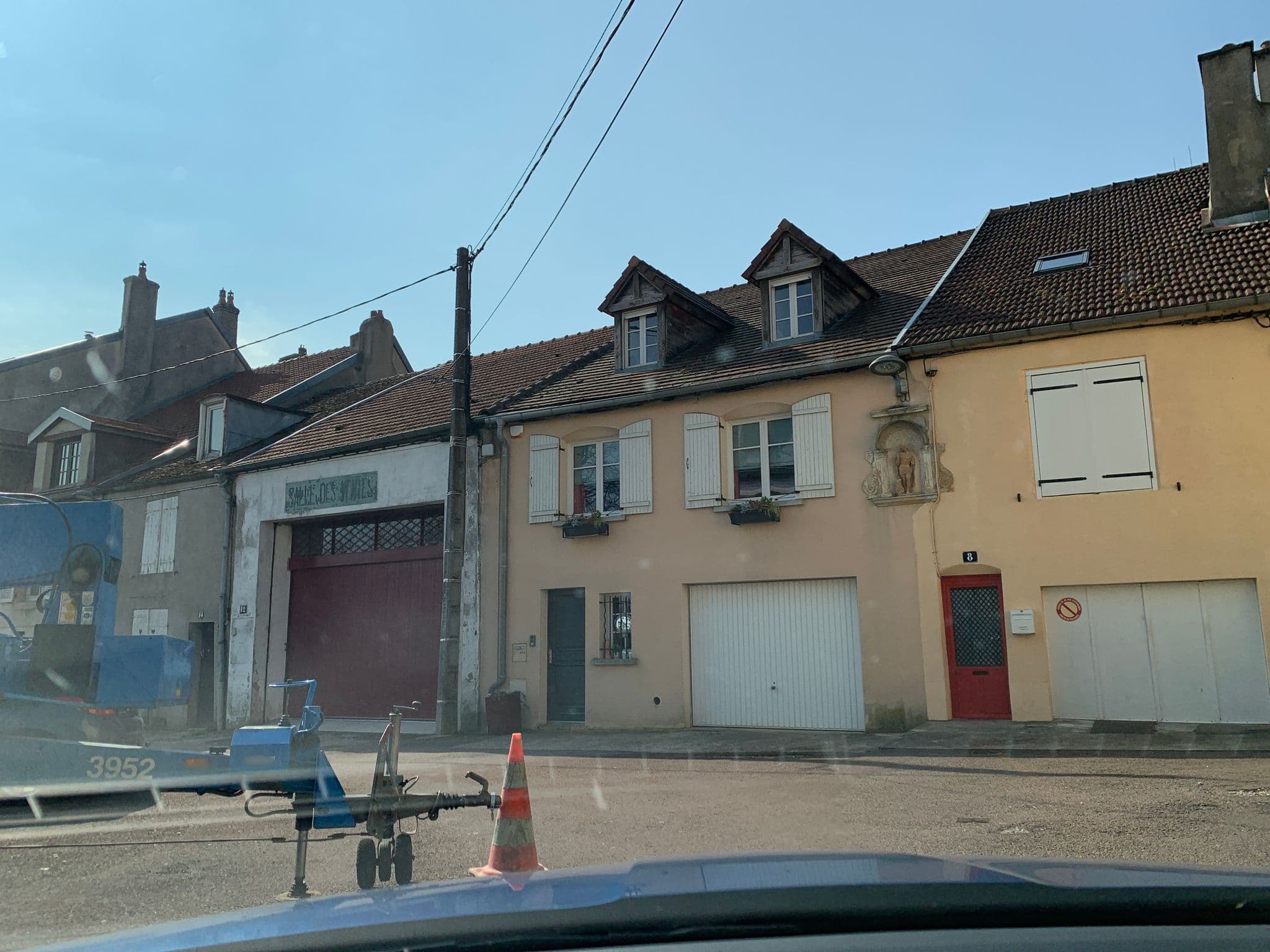 Street view near Belleveder, Langres — © multimaze (CC BY-SA · Mapillary)
