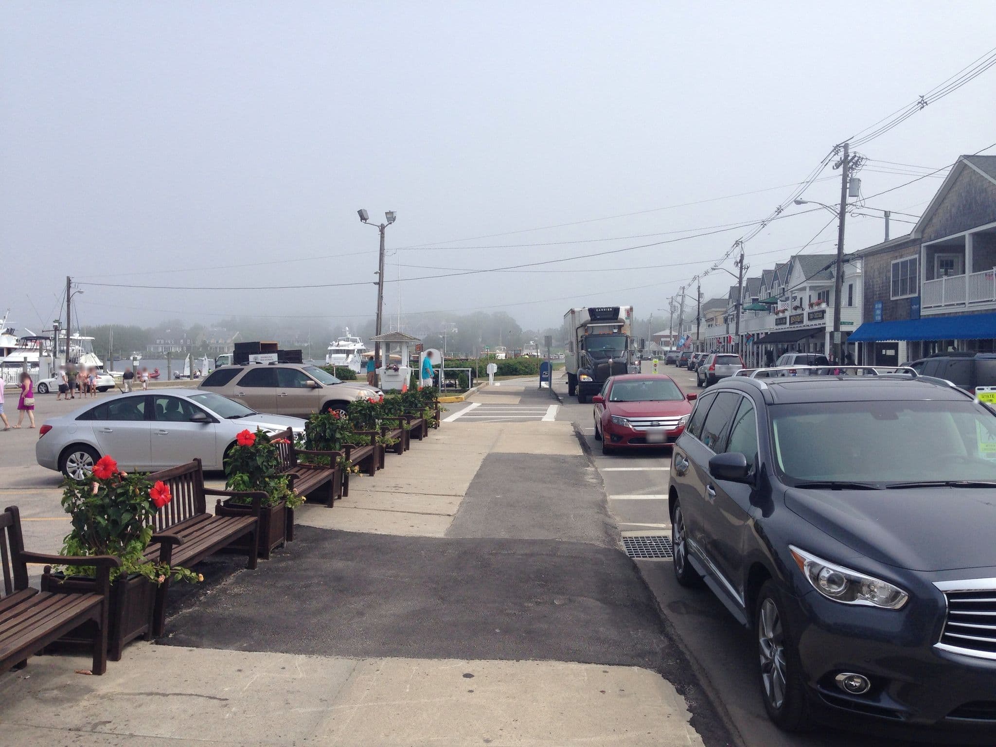 Street view near Bayside Inn, Pawcatuck — © mike (CC BY-SA · Mapillary)
