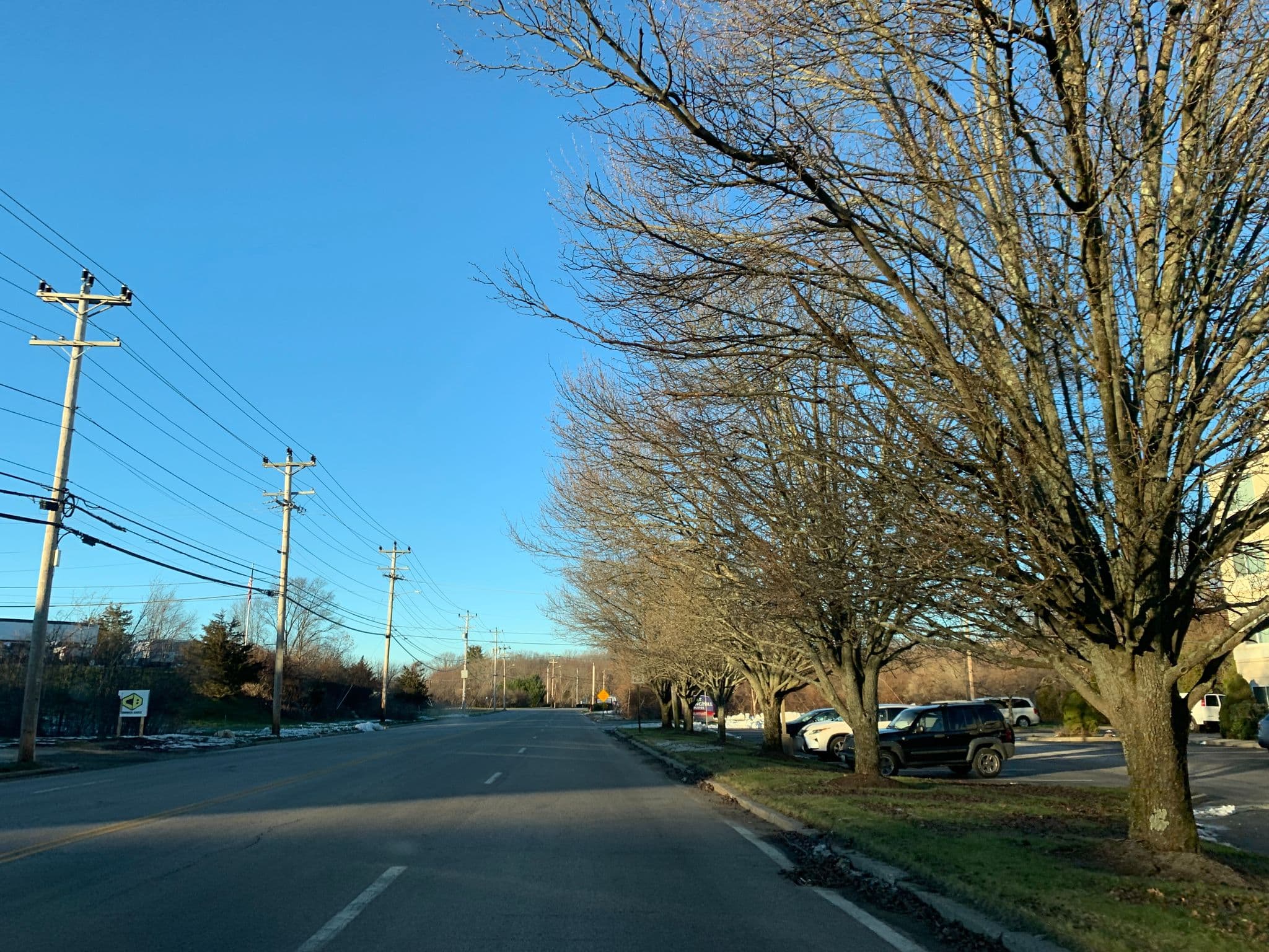 Street view near Marriott, West Warwick — © azsr (CC BY-SA · Mapillary)