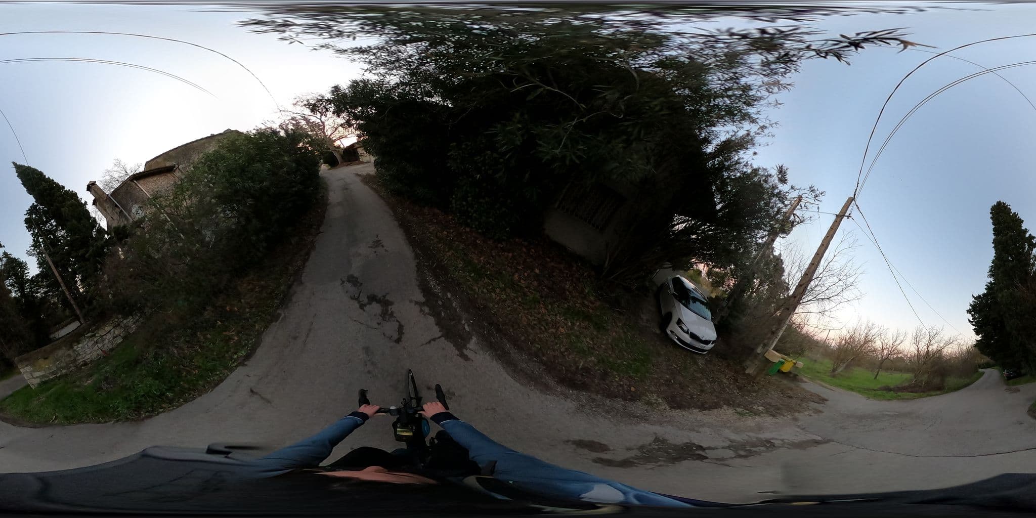 Street view near Domaine de Rhodes, Le Pontet — © alexavignon (CC BY-SA · Mapillary)