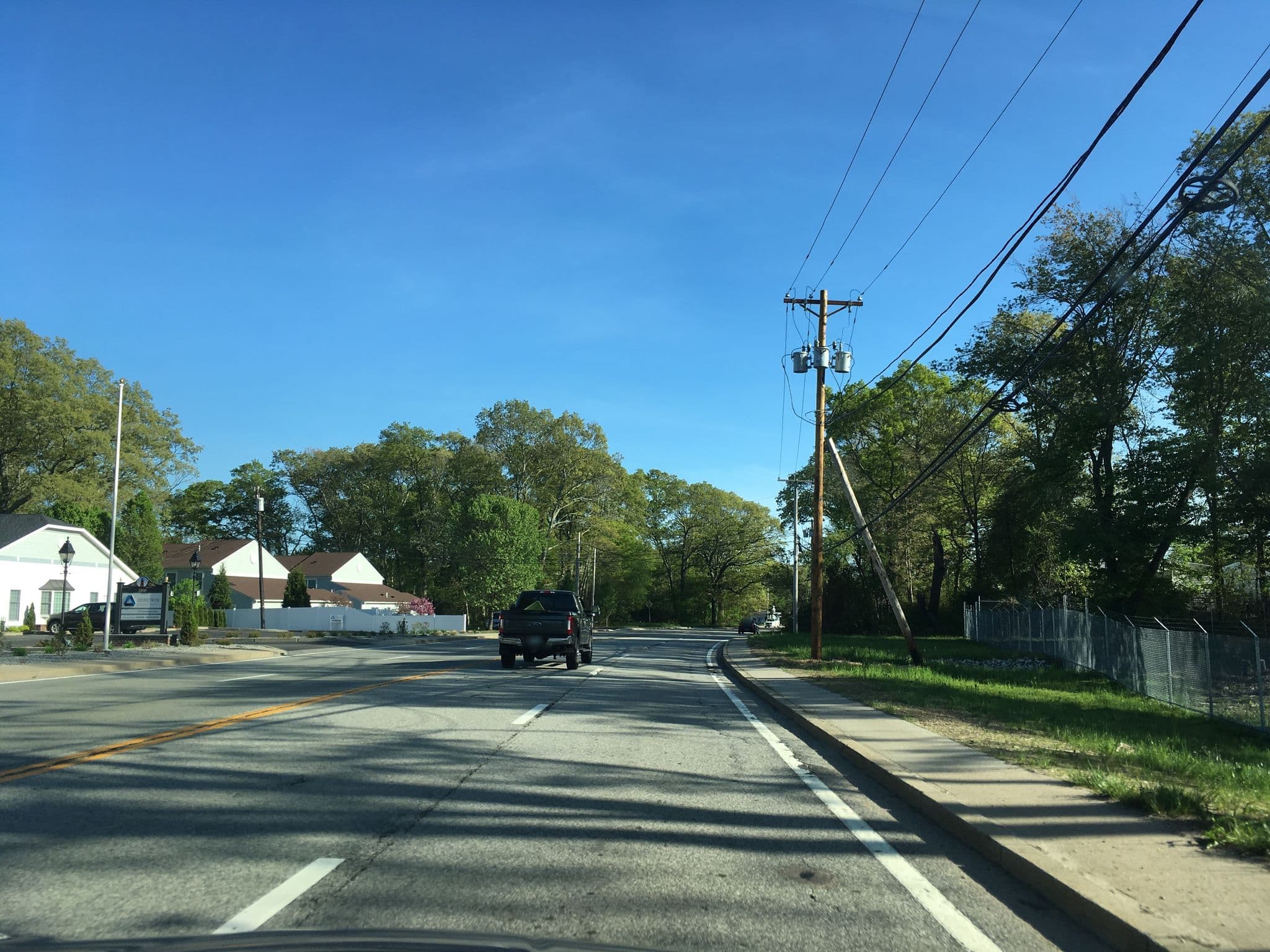 Street view near Comfort Inn, East Greenwich — © azsr (CC BY-SA · Mapillary)