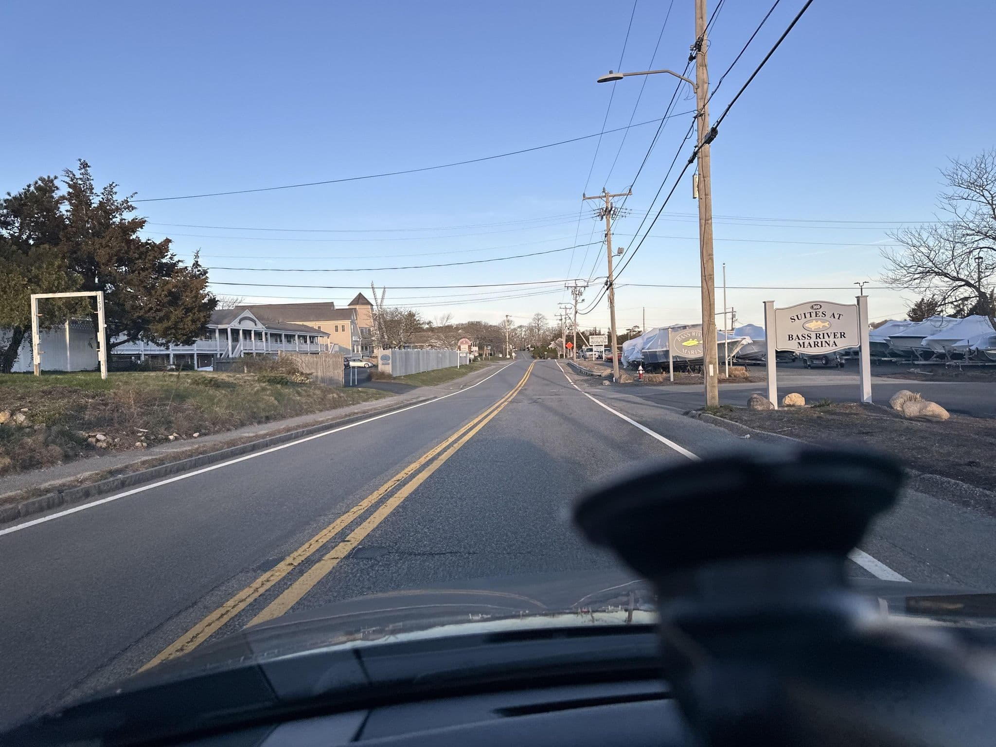 Street view near Breezy Knoll Cottages, West Dennis — © quickness805 (CC BY-SA · Mapillary)