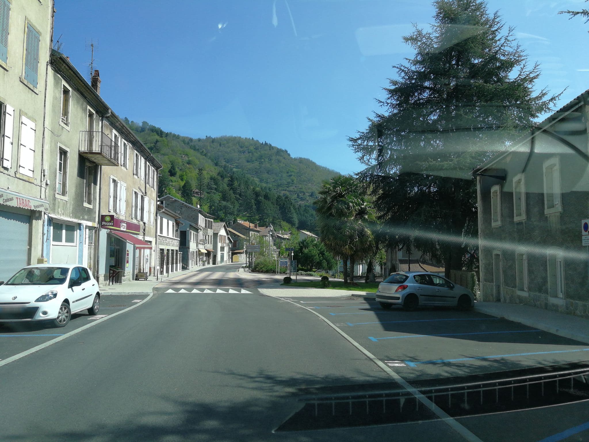 Street view near L'Art Chais, Le Cheylard — © jerome_pietri (CC BY-SA · Mapillary)