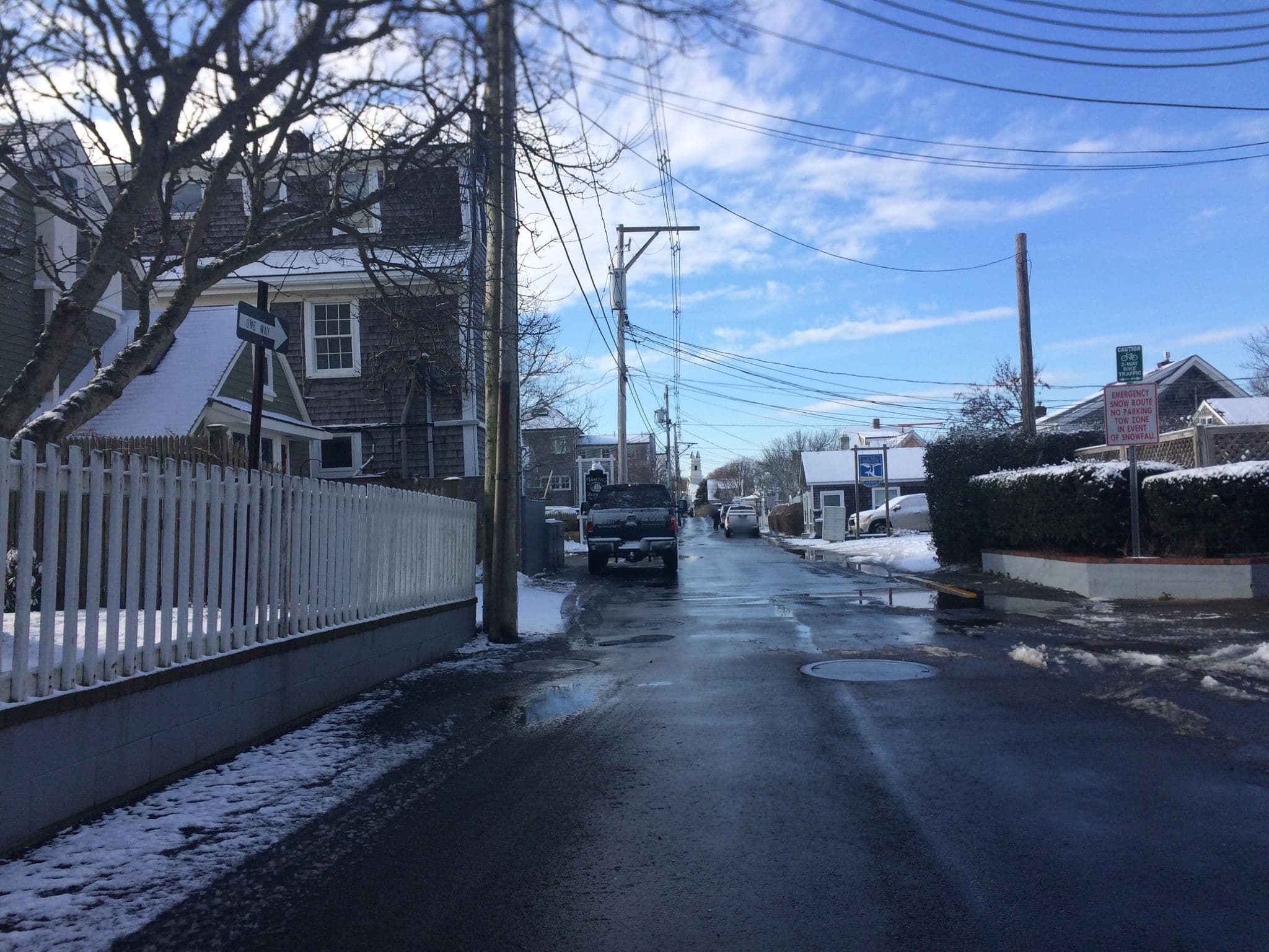 Street view near Ye Olde Whaler, Provincetown — © osric (CC BY-SA · Mapillary)