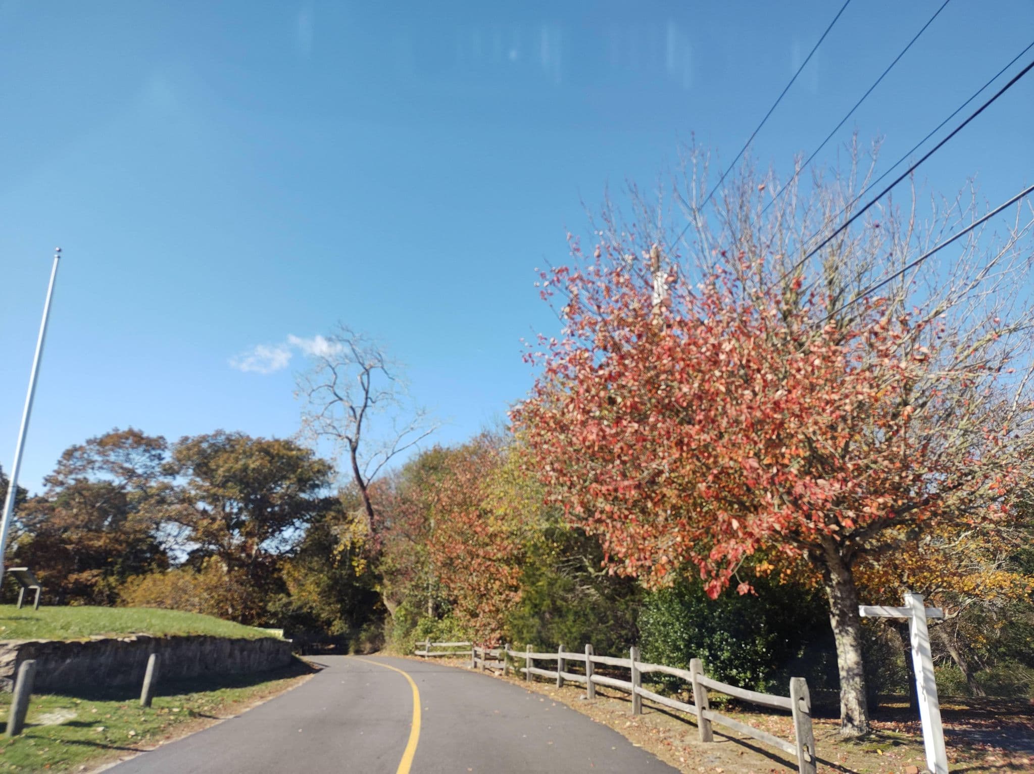 Street view near Fort Hill Bed and Breakfast, Eastham — © thetornado76 (CC BY-SA · Mapillary)