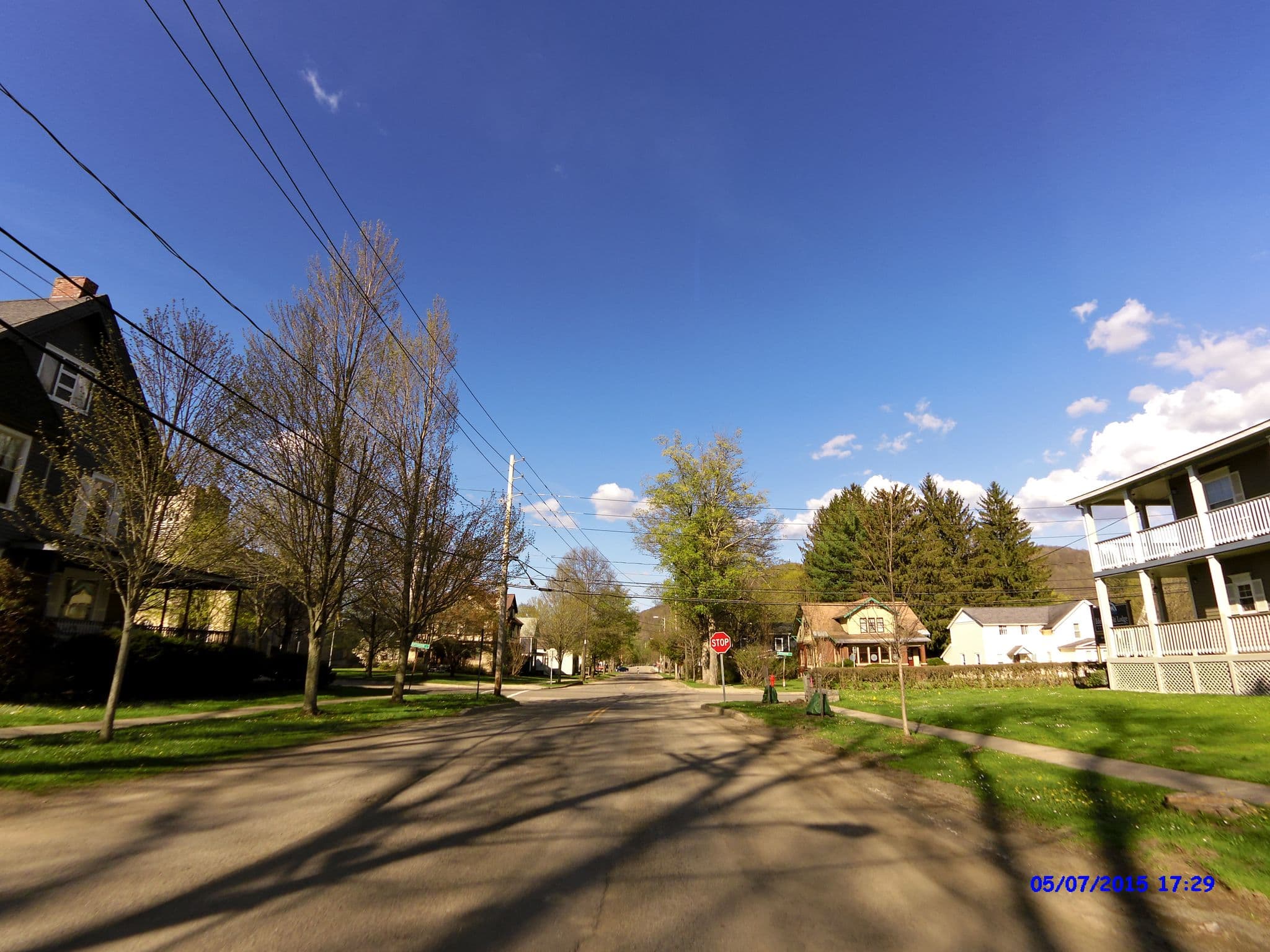 Street view near The Purple Palace, Little Valley — © brisky (CC BY-SA · Mapillary)