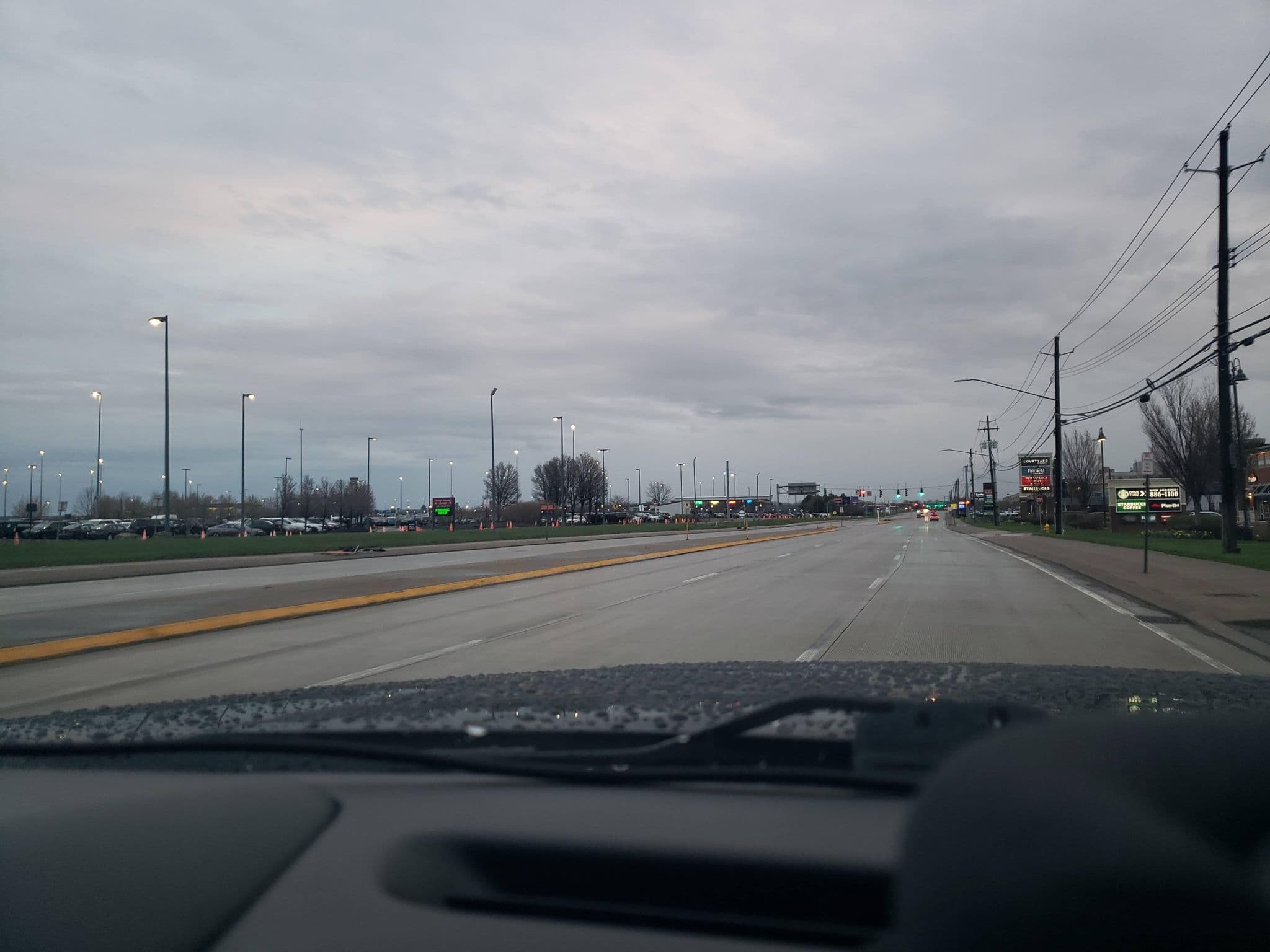 Street view near Radisson Airport Hotel, Williamsville — © Lanka6359 (CC BY-SA · Mapillary)