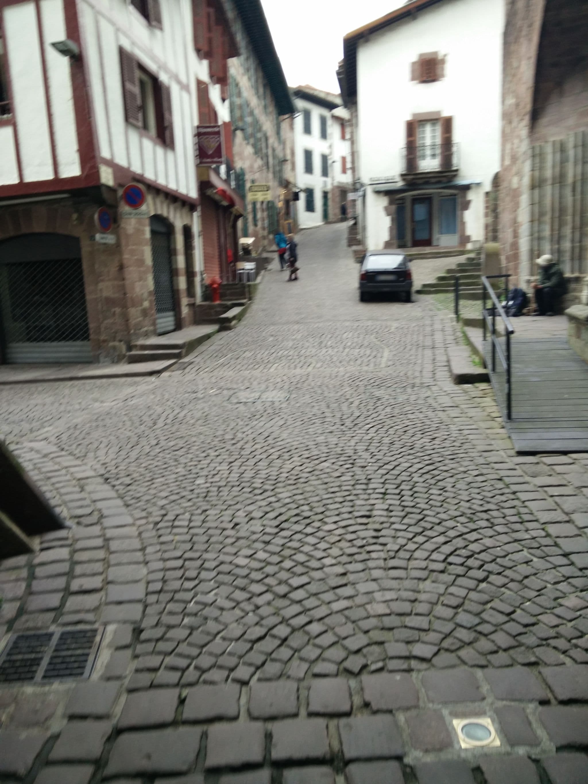 Street view near Ultreïa, Saint-Jean-Pied-de-Port — © bernardvoyageur (CC BY-SA · Mapillary)