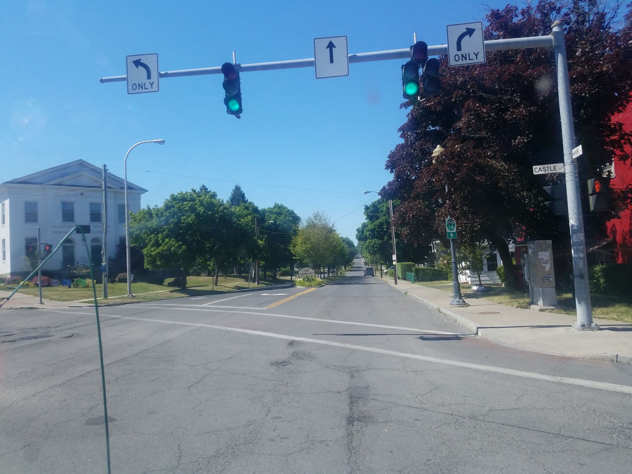 Street view near Ramada Geneva Lakefront, Phelps — © jbthemilker (CC BY-SA · Mapillary)