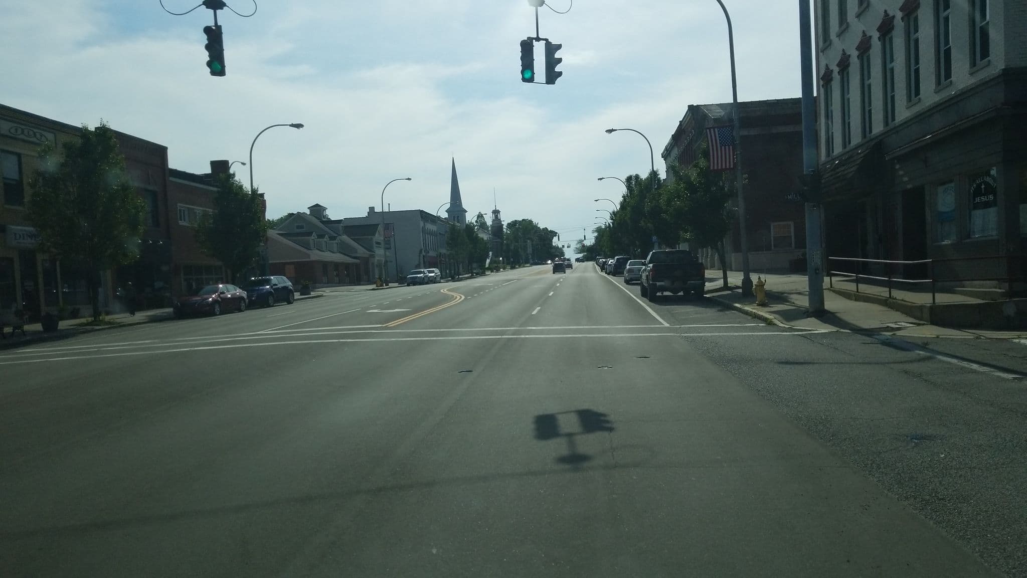 Street view near Farmers Creekside Tavern and Inn, Le Roy — © jbthemilker (CC BY-SA · Mapillary)